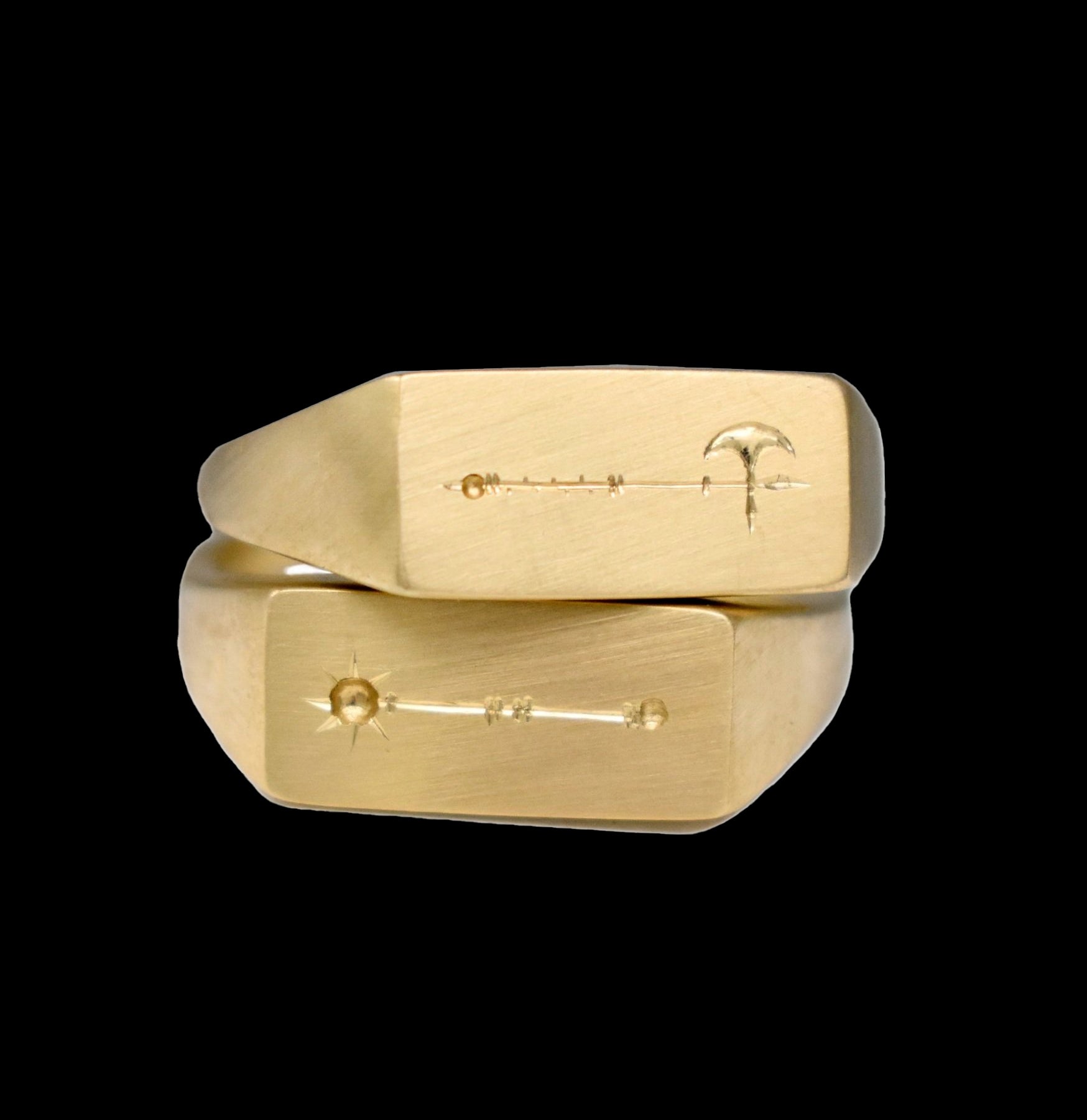 Choose Your Weapon Signet Ring - Personalized Gothic Jewelry for Men & Women - Perfect for Weddings, Cosplay, and Gift Giving