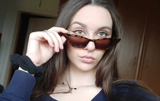FEISEDY Vintage Cat Eye Sunglasses for Women - Small Square Retro Shades with UV Protection - Perfect for Beach, Driving, and Fashion Outfits