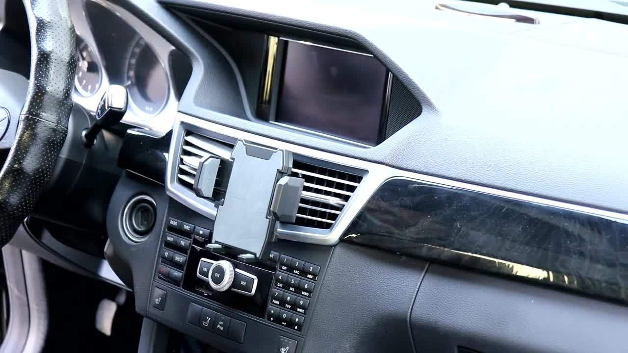 Simpli City Universal Adjustable Car Air Vent Phone Mount Holder - Compatible with iPhone, Samsung, Google Pixel & Most Smartphones - Secure Hands-Free Driving Accessory for GPS Navigation & Music Control (Black)