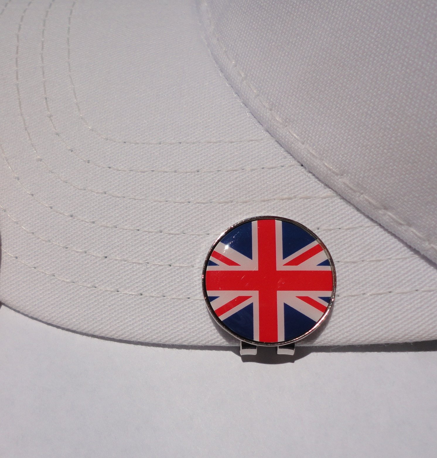 British Flag Golf Ball Marker - Premium Metal Hat Clip Marker for Golfers - Perfect Golf Gift for Men & Women - Ideal for Golf Tournaments, Practice & Casual Play
