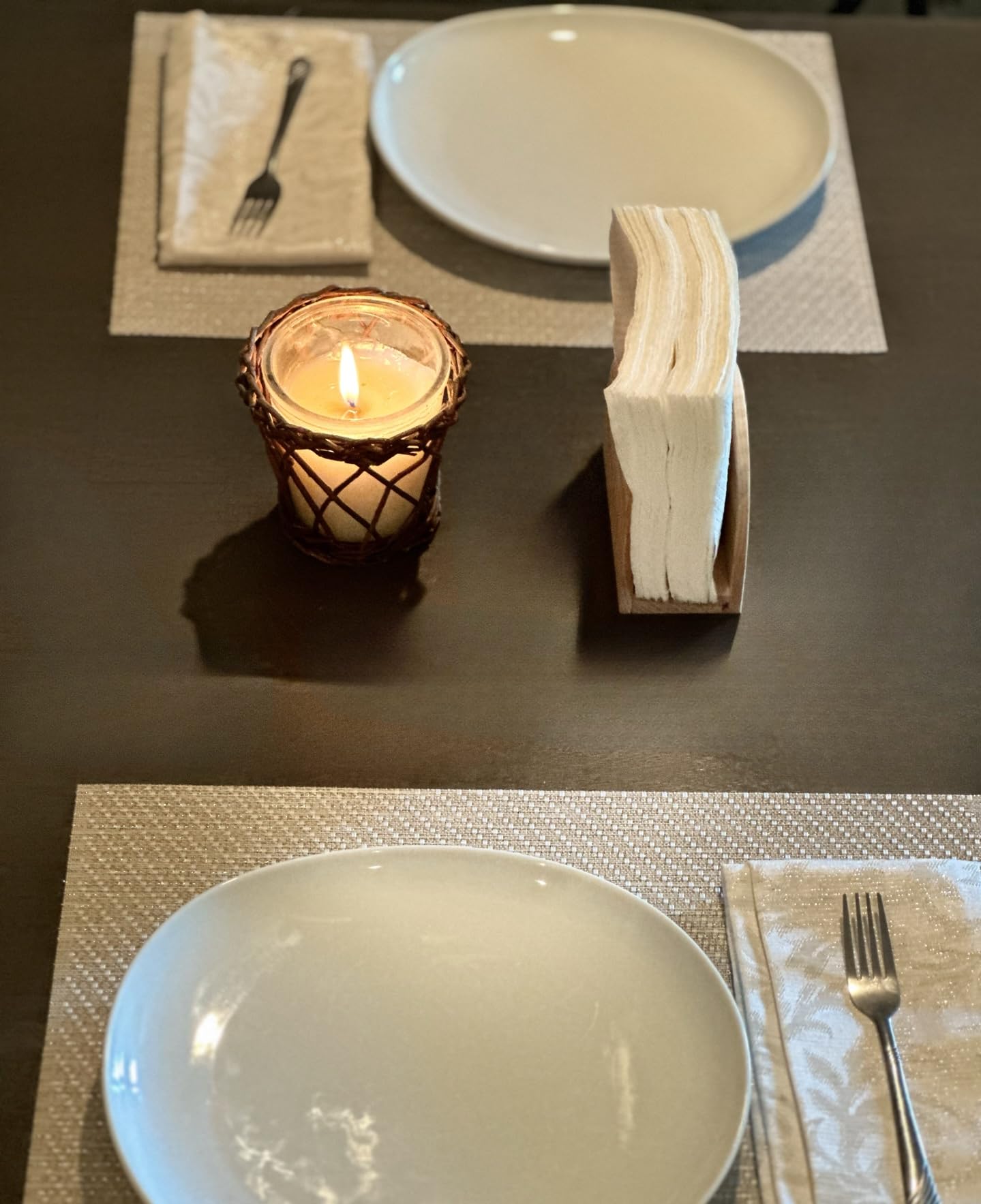 Premium Red Oak & Maple Wood Napkin Holder - Natural Brown & Red Finish - Rustic Table Decor for Dining Room, Kitchen, or Wedding Centerpiece
