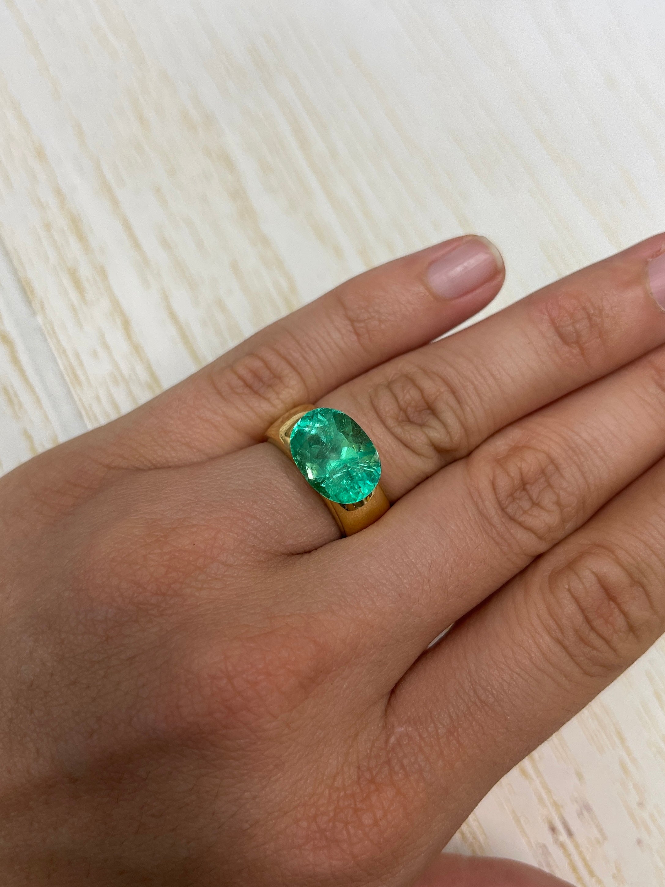 6.40 Carat Medium Green Natural Loose Colombian Emerald Oval Cut Gemstone for Jewelry Making - Engagement Rings, Necklaces & Earrings
