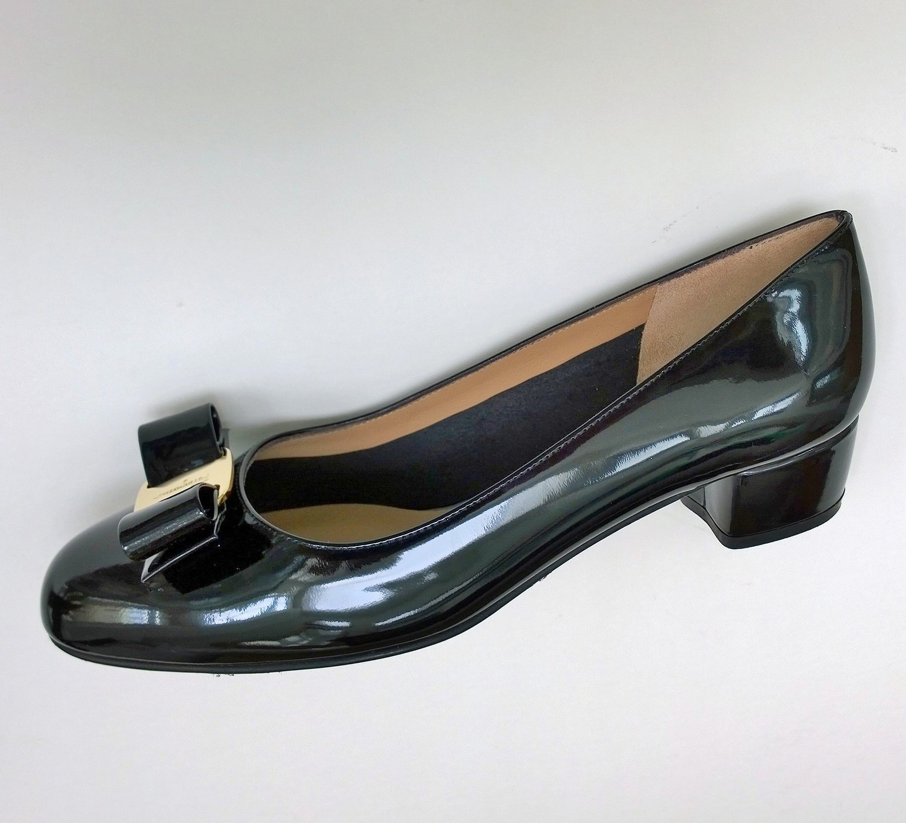 Ferragamo Vara Black Patent Leather Bow Block Heels Women's Shoes - C Width - New in Box - Perfect for Office, Wedding & Special Occasions