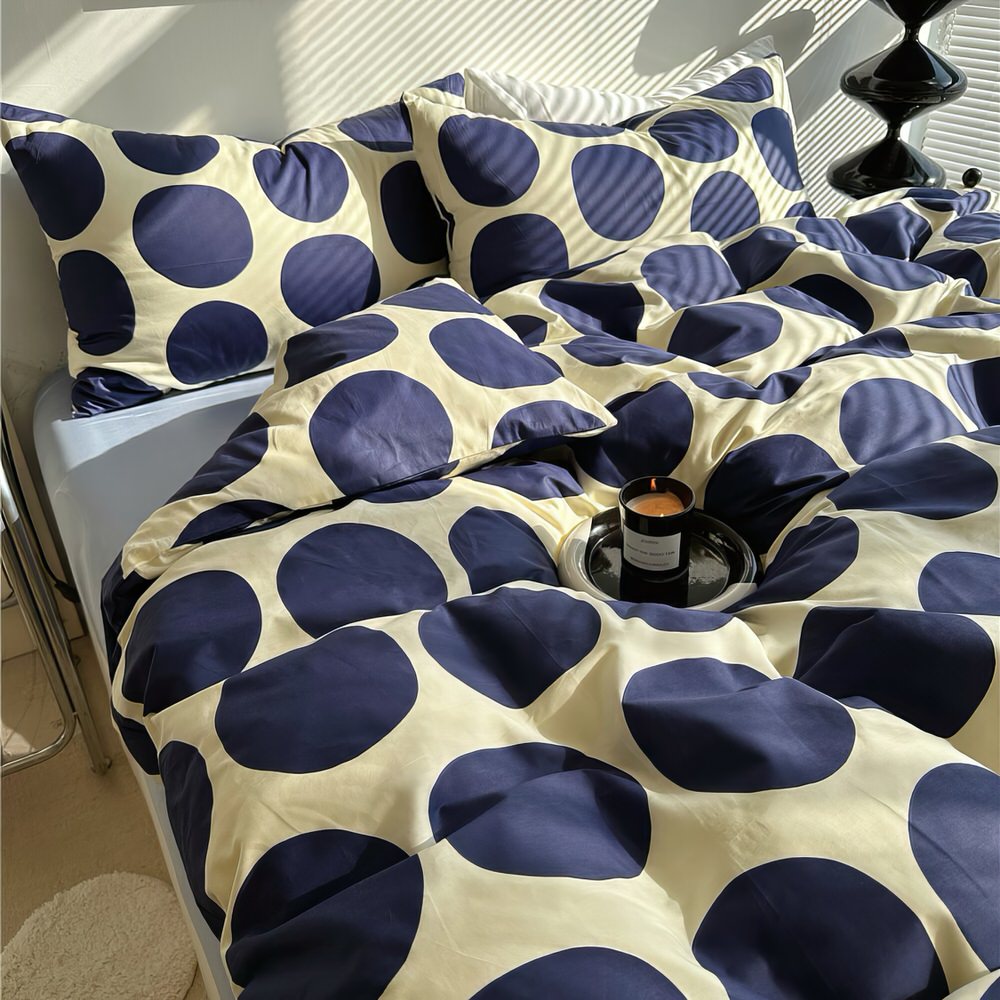 Blue Large Polka Dot Bedding Set - Queen Size 4-Piece Comforter Set with Pillow Shams - Soft Breathable Cotton Bed Sheets for Cozy Bedroom Decor