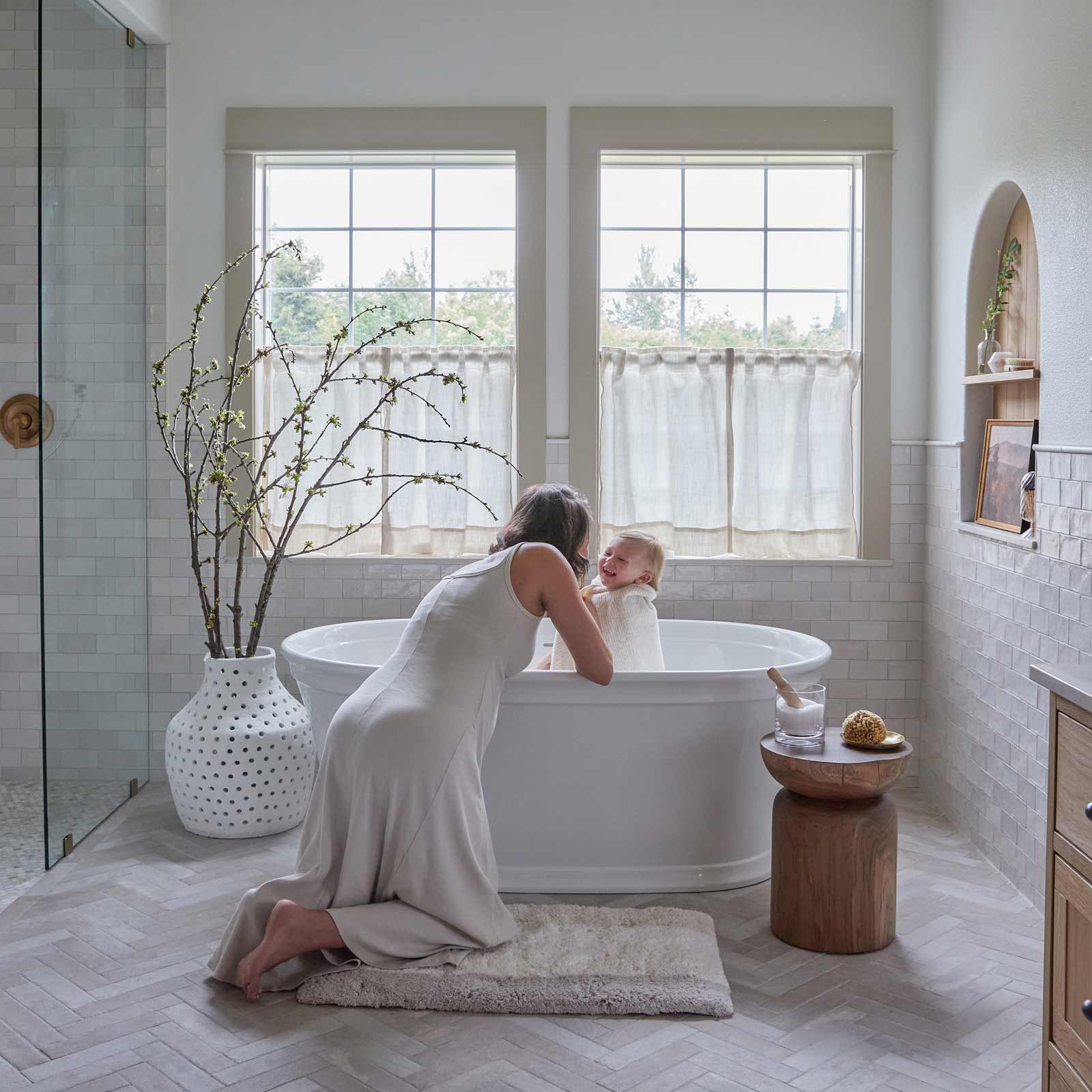 Riley Ultra Soft Bath Mat - Non-Slip Memory Foam Bathroom Rug for Shower & Tub - Absorbent Quick Dry Floor Mat for Bathroom Safety & Comfort