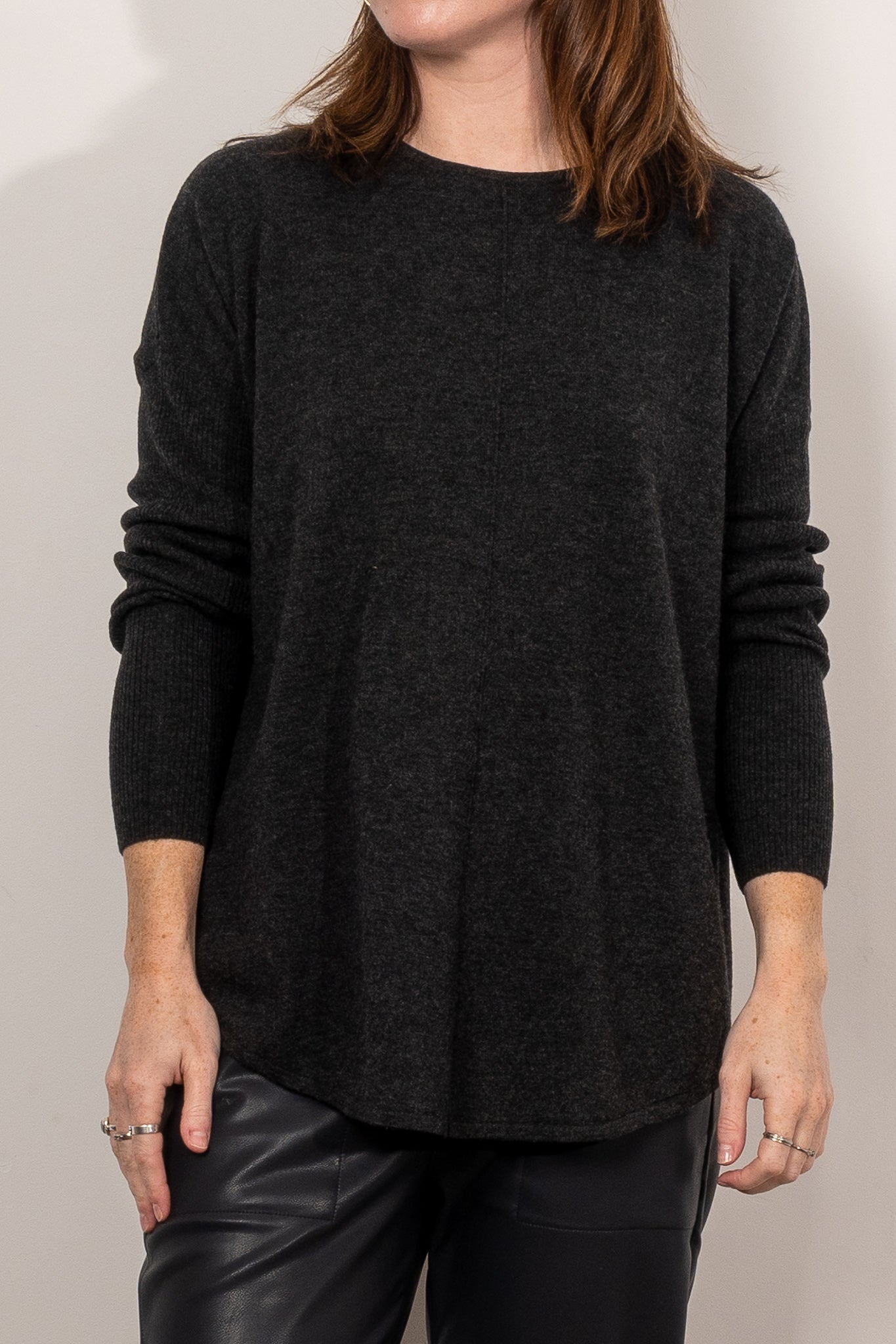 Bridge & Lord Queen Curved Crew Pullover Sweater - Women's Casual Knit Top for Fall & Winter | Perfect for Office, Date Night & Weekend Outings