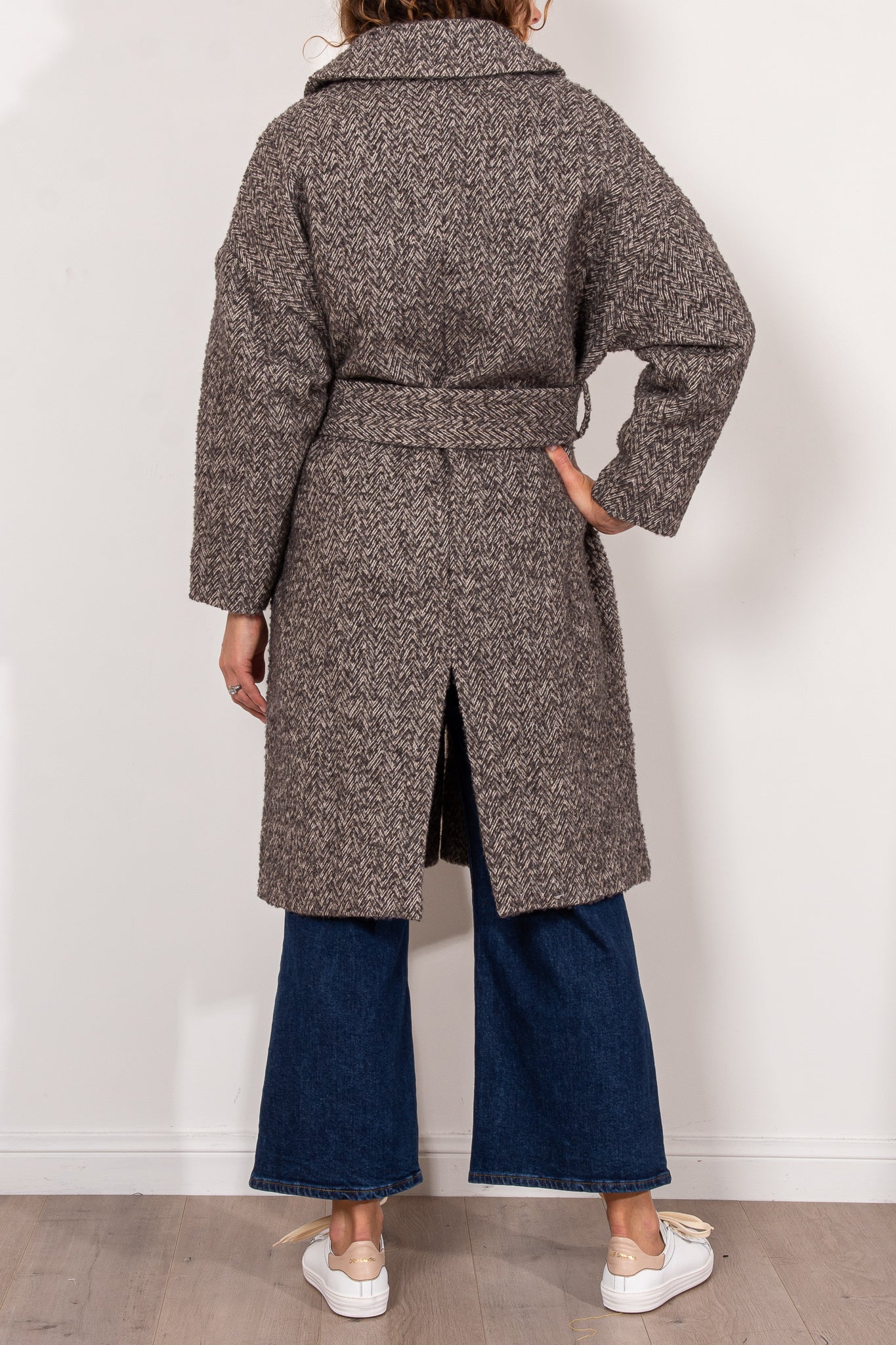 Kinney Chloe Coat - Women's Stylish Winter Trench Coat for Fashion & Office Wear - Perfect for Cold Weather & Professional Outfits