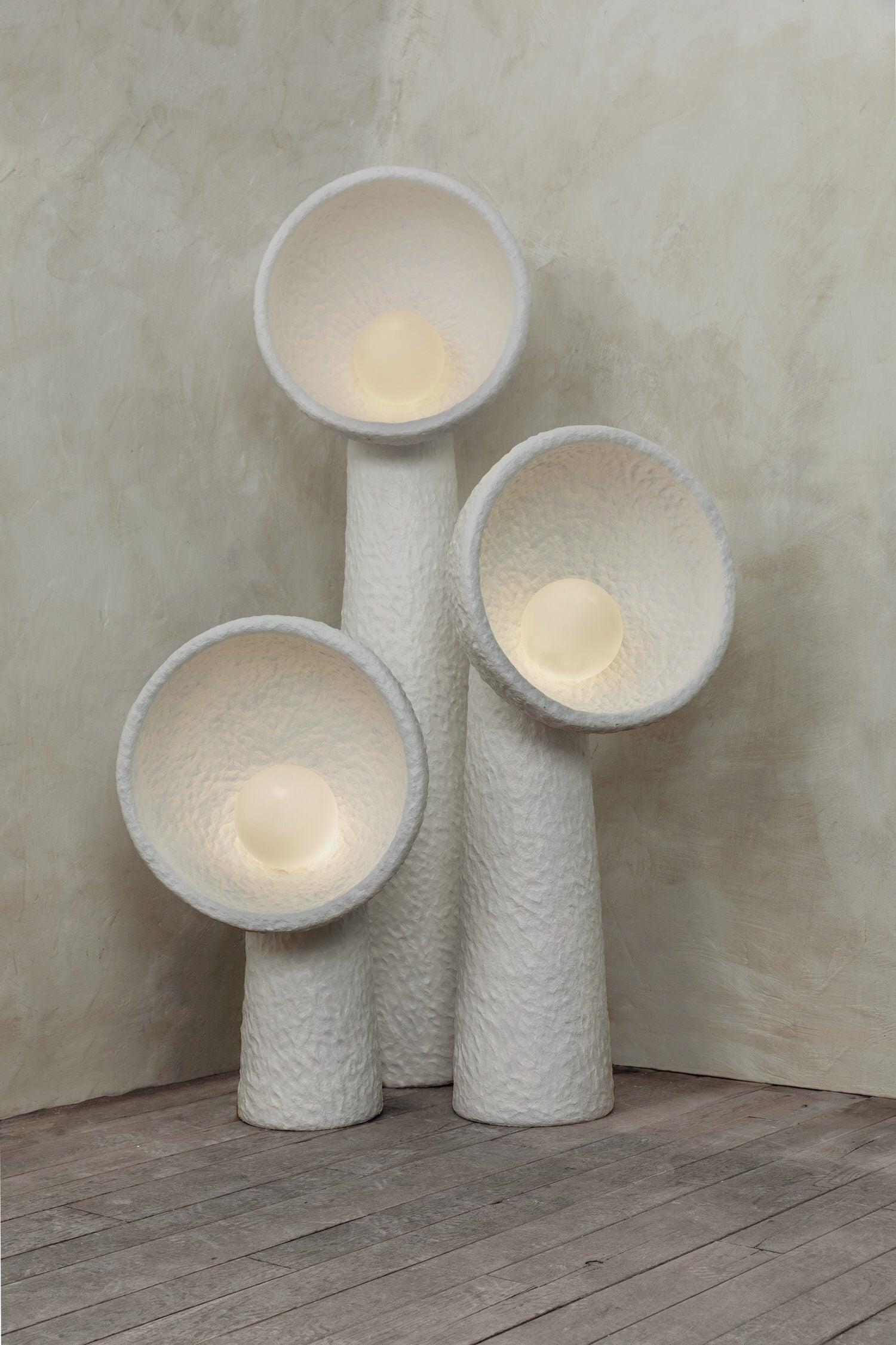 Soniah Modern Table Lamp - Stylish Bedside & Living Room Lighting for Home Decor - Perfect for Bedroom, Office, or Reading Nook