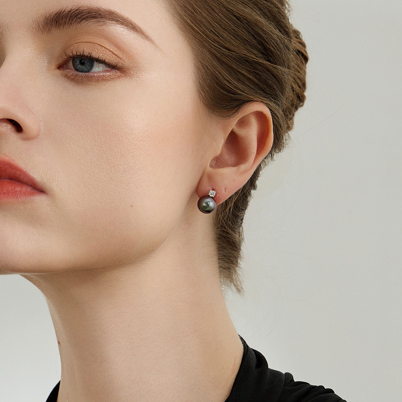 18K Gold AAA Grade Tahitian Pearl Stud Earrings for Women - Luxury Gift for Wedding, Anniversary & Special Occasions