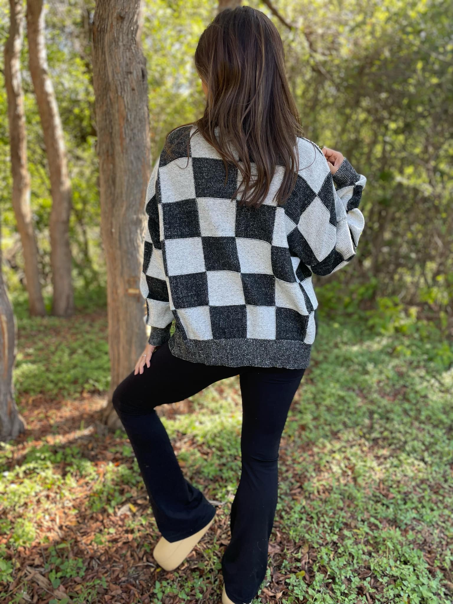 PREORDER: Stylish Checkered Cardigan for Women - 3 Color Options | Cozy Fall & Winter Fashion | Perfect for Casual Outfits, Office Wear & Date Nights