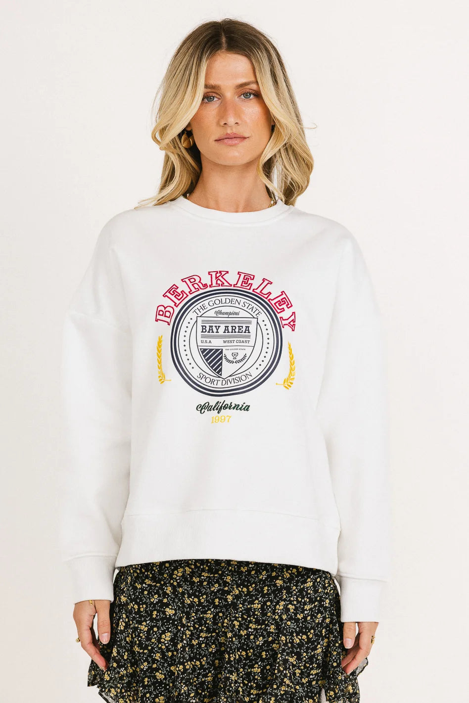 Berkeley California Sweatshirt | Comfortable Unisex Pullover Hoodie | Perfect for College Students, Alumni & California Lovers