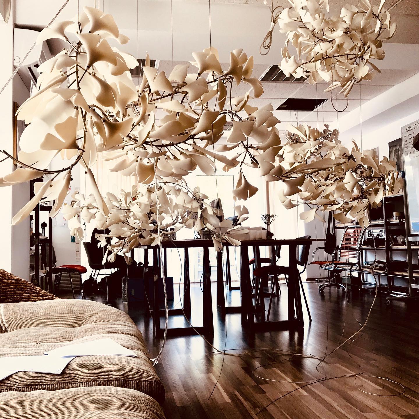 Elegant Ginkgo Leaf Chandelier - Handcrafted Bohemian Style Ceiling Light Fixture for Dining Room, Living Room & Bedroom Decor