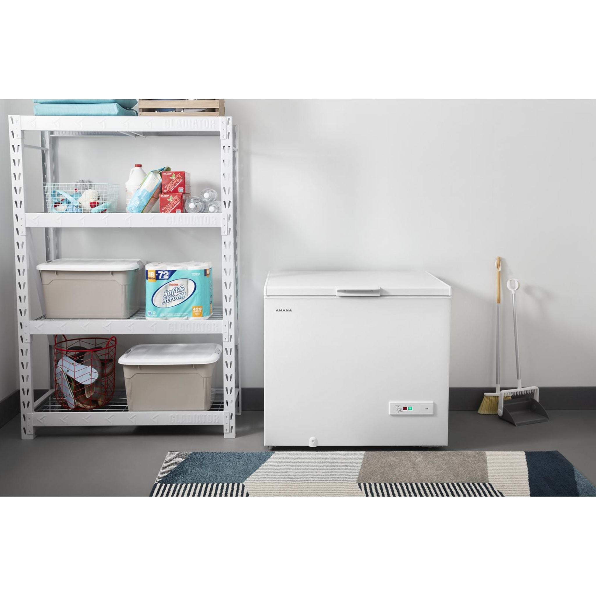Amana AQC0902LW 9 Cubic Feet Chest Freezer - Energy Efficient White Deep Freezer for Home, Garage & Restaurant Use - Perfect for Frozen Food Storage & Bulk Meal Prep