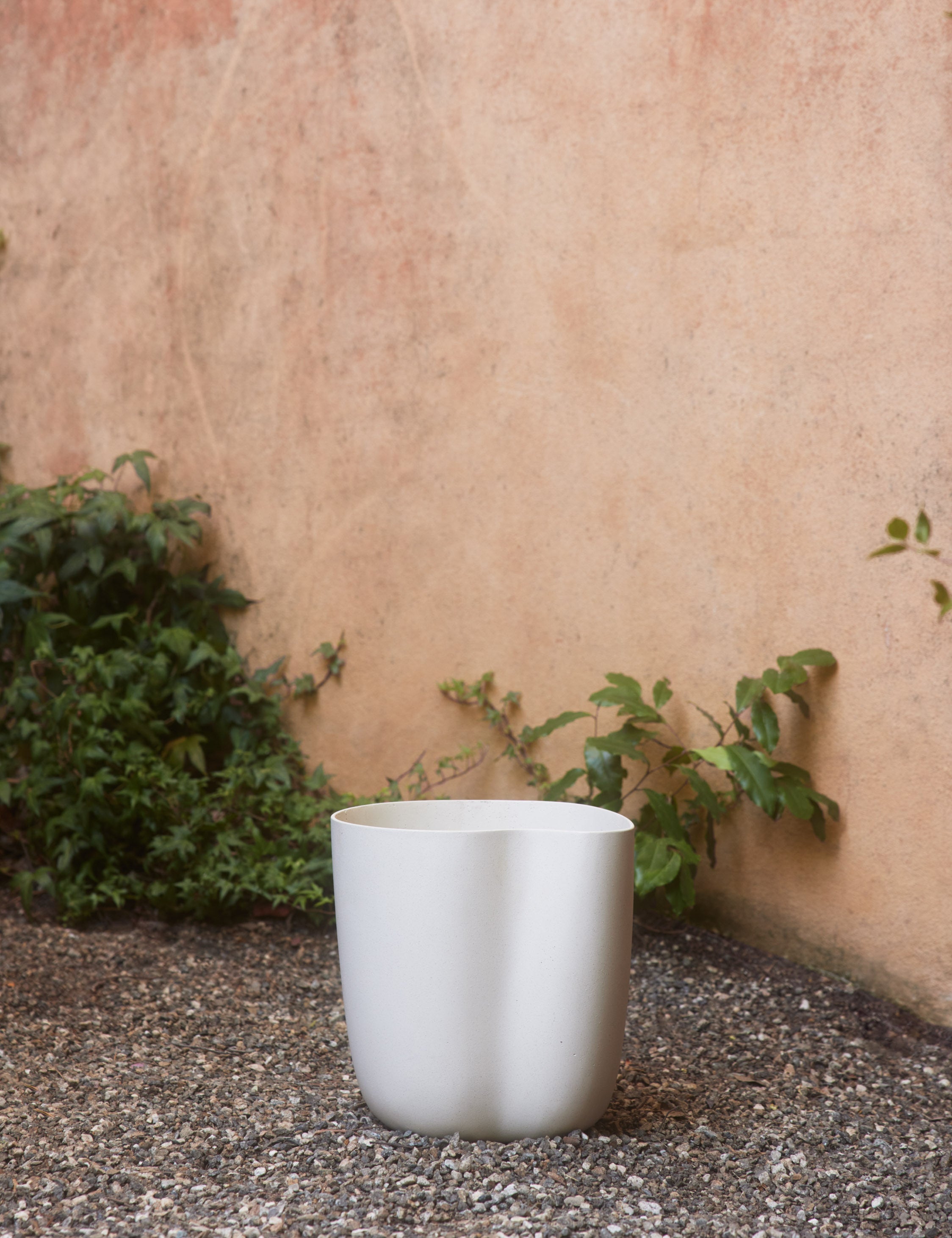 Sarah Sherman Samuel Dempsy Planter - Modern Ceramic Flower Pot for Indoor Plants, Home & Office Decor - Perfect for Succulents, Herbs & Small Houseplants