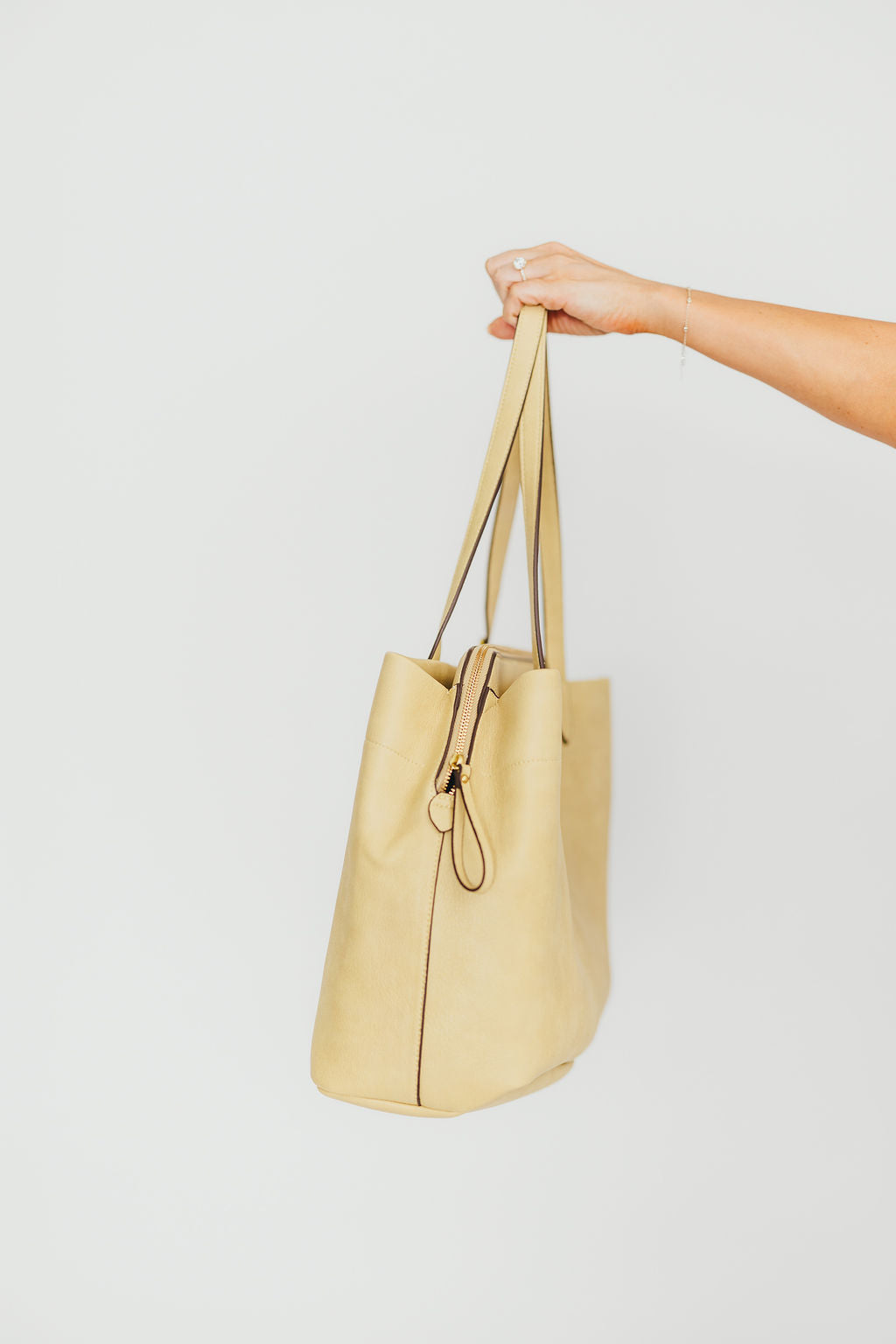 Romy Weekender Travel Tote Bag in Butter Yellow - Perfect for Weekend Getaways, Beach Trips & Gym Essentials | Spacious Carryall with Zipper Closure