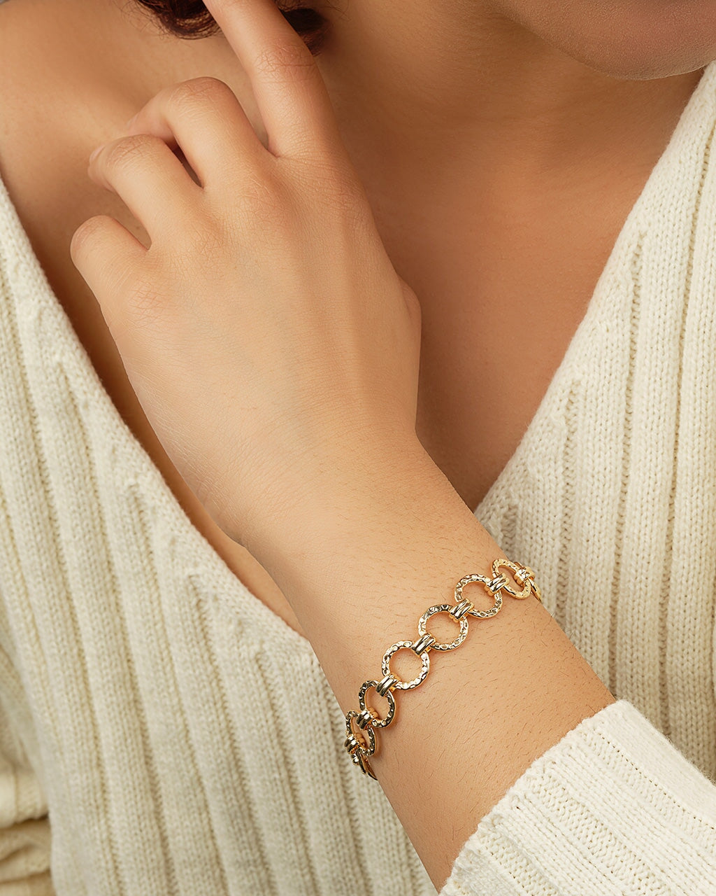 Stylish Molten Chain Bracelet for Women - Trendy Layering Jewelry for Casual & Evening Wear | Perfect Gift for Her