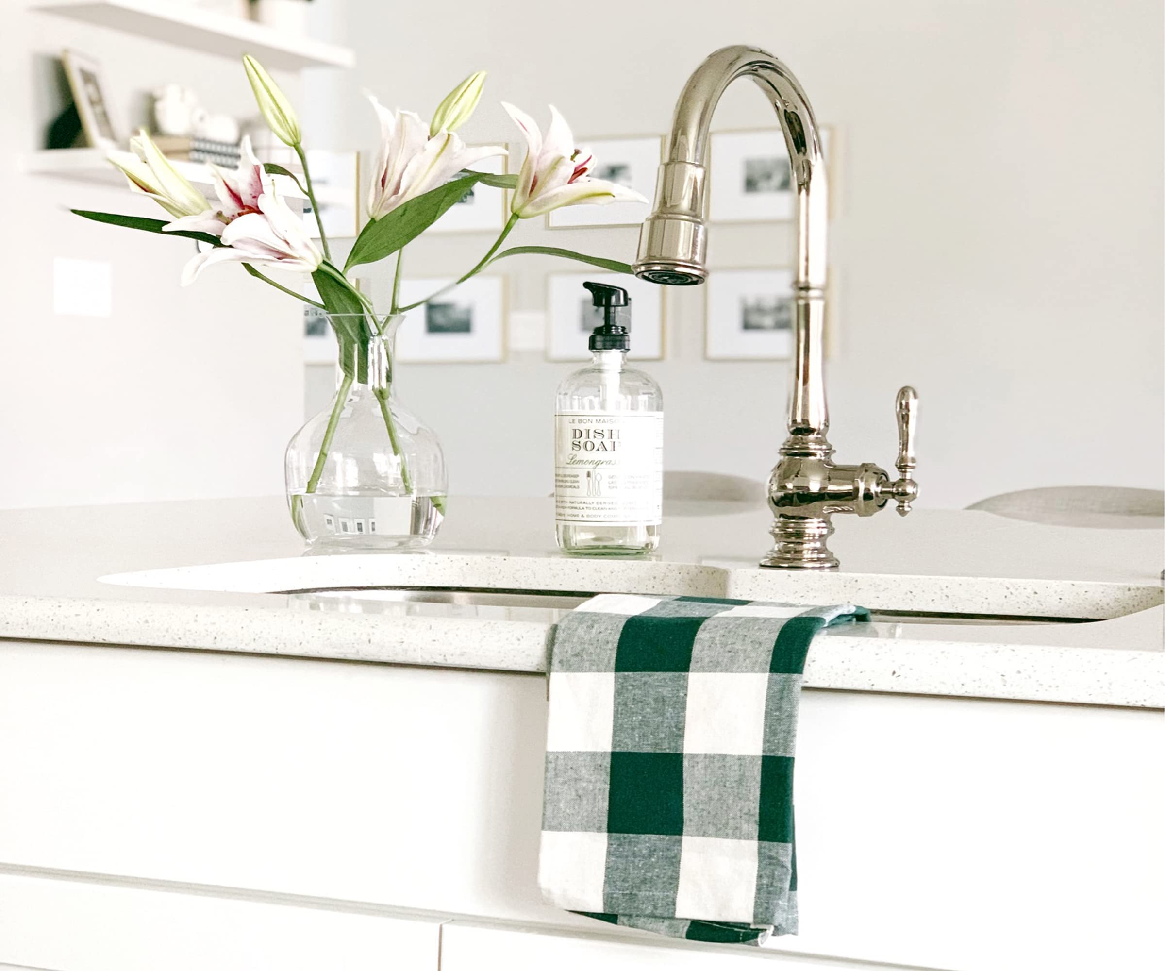 **Premium Cotton & Linen St. Patrick's Day Hand Towels – Plaid Tea Towels Set of 3 (18x28) | Soft Green & White Dish Towels for Kitchen, Spring Decor & Irish-Themed Parties**    *(Use for drying dishes, festive St. Patrick's Day decor, spring kitchen accents, or cozy farmhouse-style gifting.)*