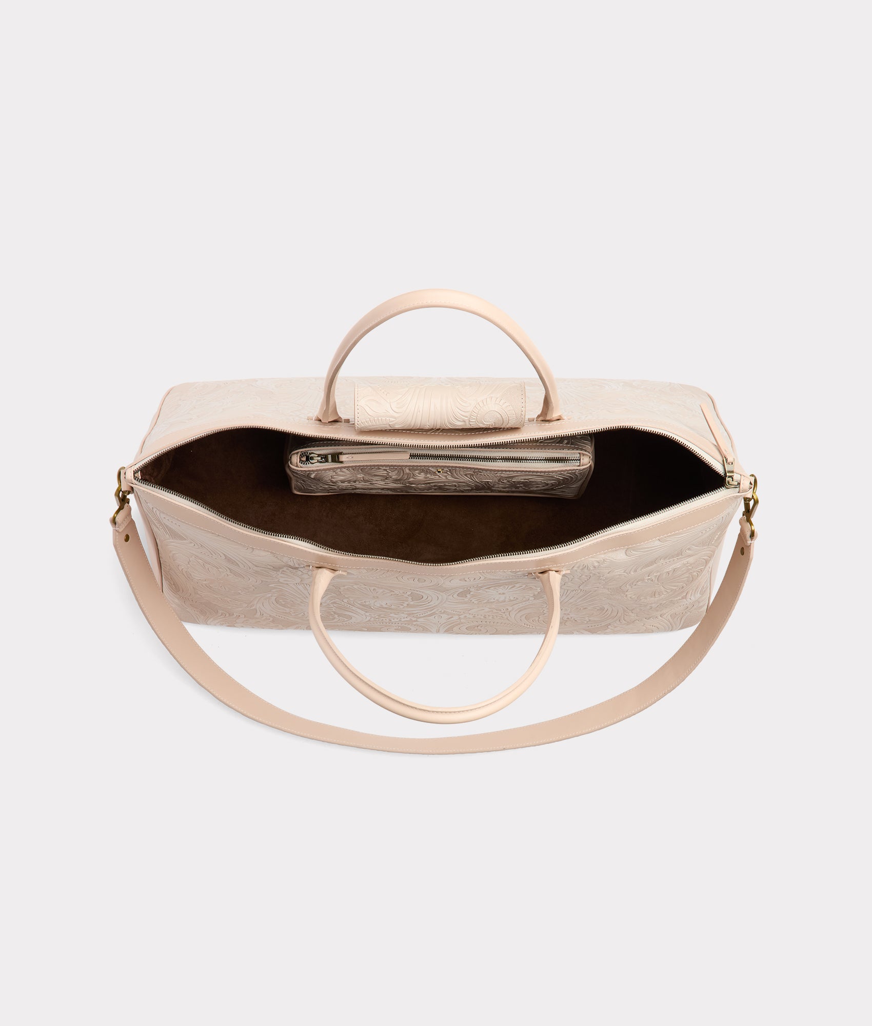 Premium Leather Weekender Bag for Women - Stylish Blush Pink Travel Duffel with Spacious Interior | Perfect for Weekend Getaways, Gym, and Business Trips