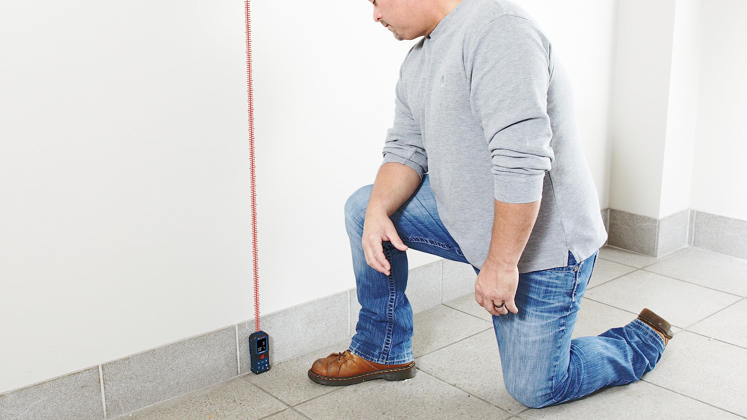 BOSCH GLM165-22 165 Ft Laser Distance Measure with Blaze Technology - Includes 2 AA Batteries, Belt Clip & Carrying Pouch - Perfect for Construction, Home Renovation and DIY Projects