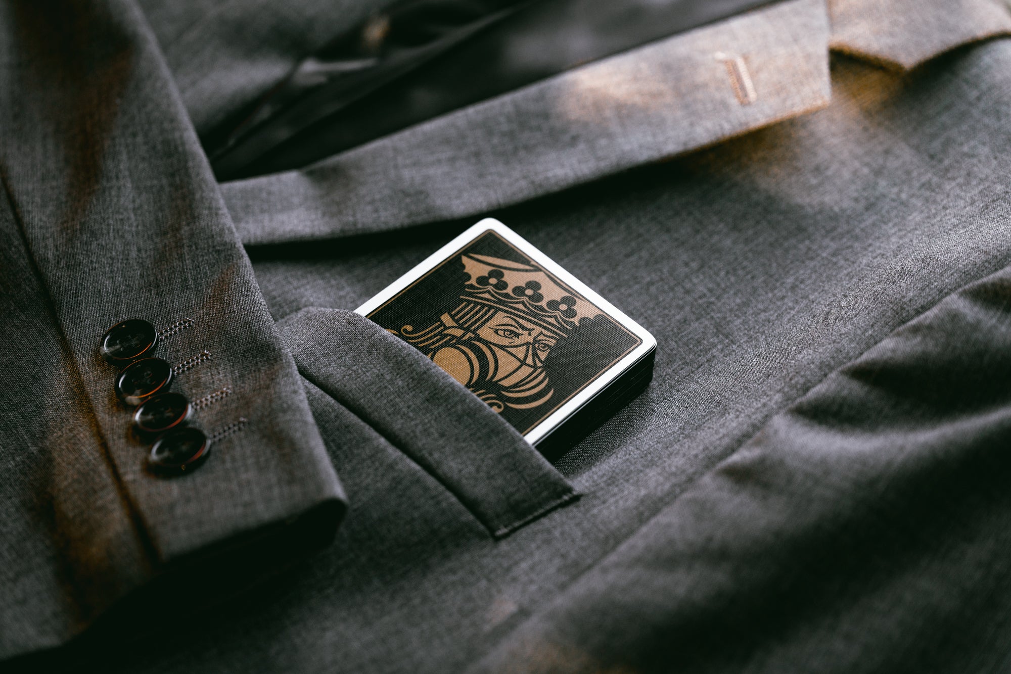 Premium Gilded Edition Luxury Playing Cards - Table Players Vol. 06 | Elegant Casino Style, Poker Night, Cardistry & Magic Tricks | Perfect for Game Nights, Gifts & Collectors