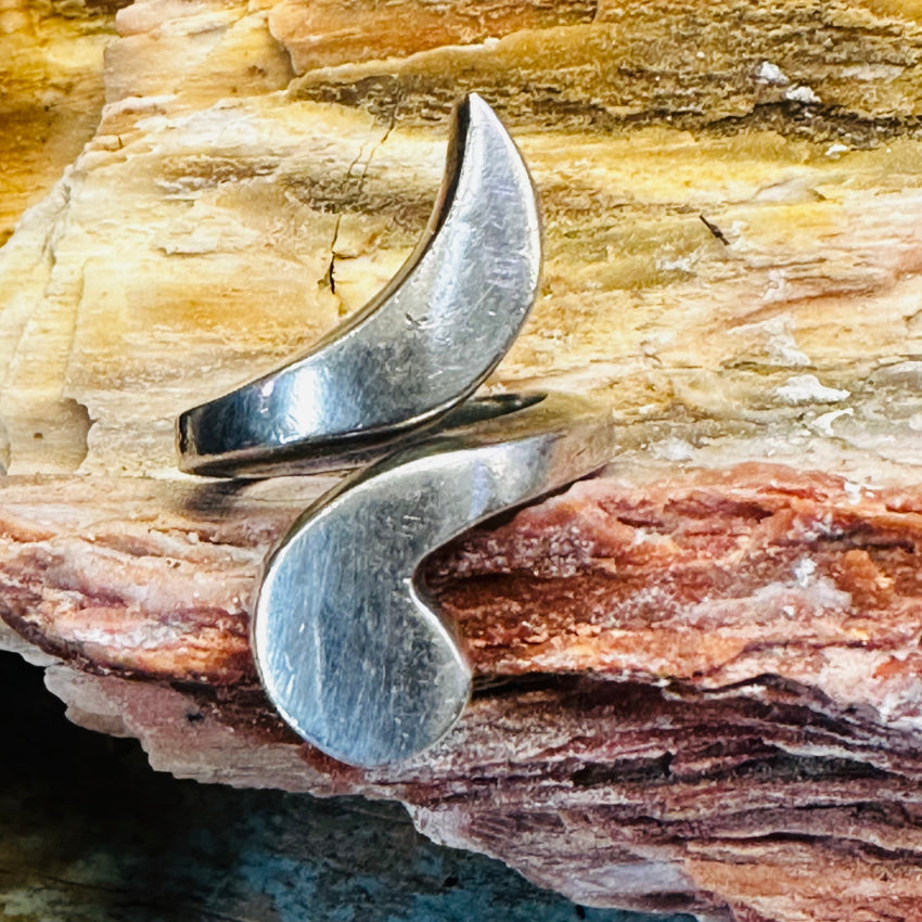 Vintage Mexican Sterling Silver Bypass Ring - Size 6 | Handcrafted 925 Silver Jewelry for Women | Perfect for Boho Fashion, Weddings & Special Occasions