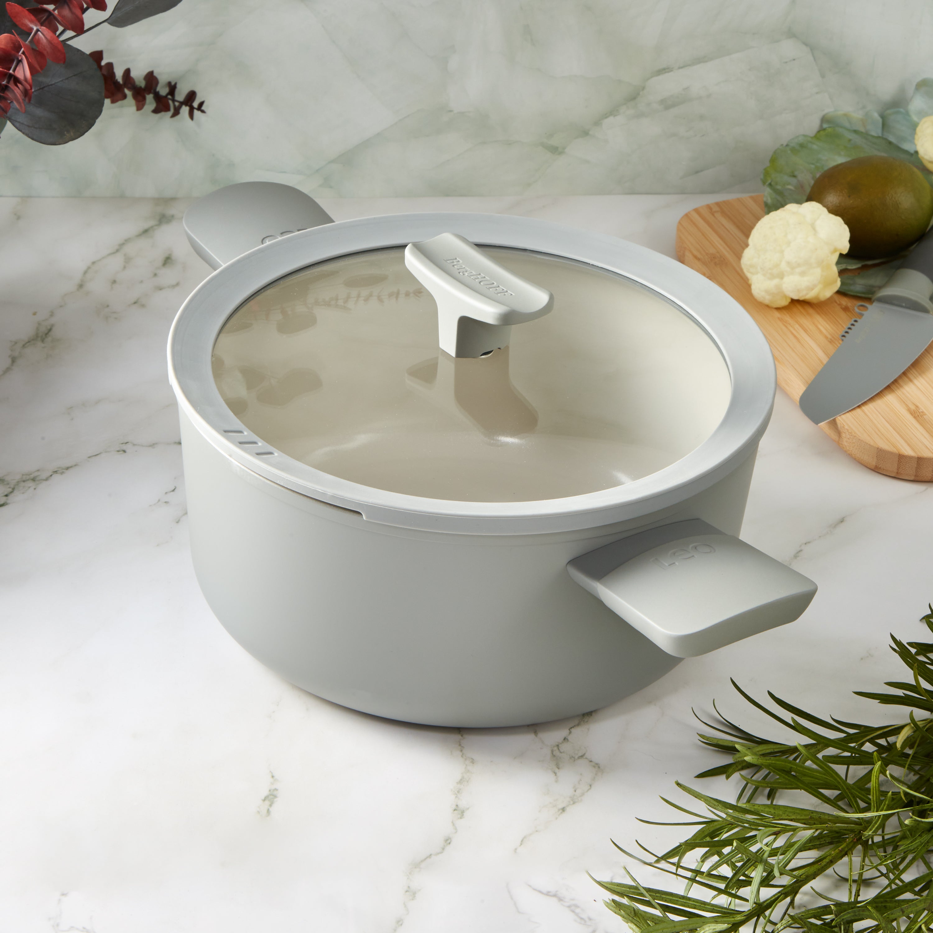 BergHOFF Balance 10-Inch Nonstick Ceramic Stockpot with Glass Lid – 4.6 Quart Recycled Aluminum Cookware in Moonmist – Perfect for Soups, Stews & Pasta – Eco-Friendly Kitchen Essential