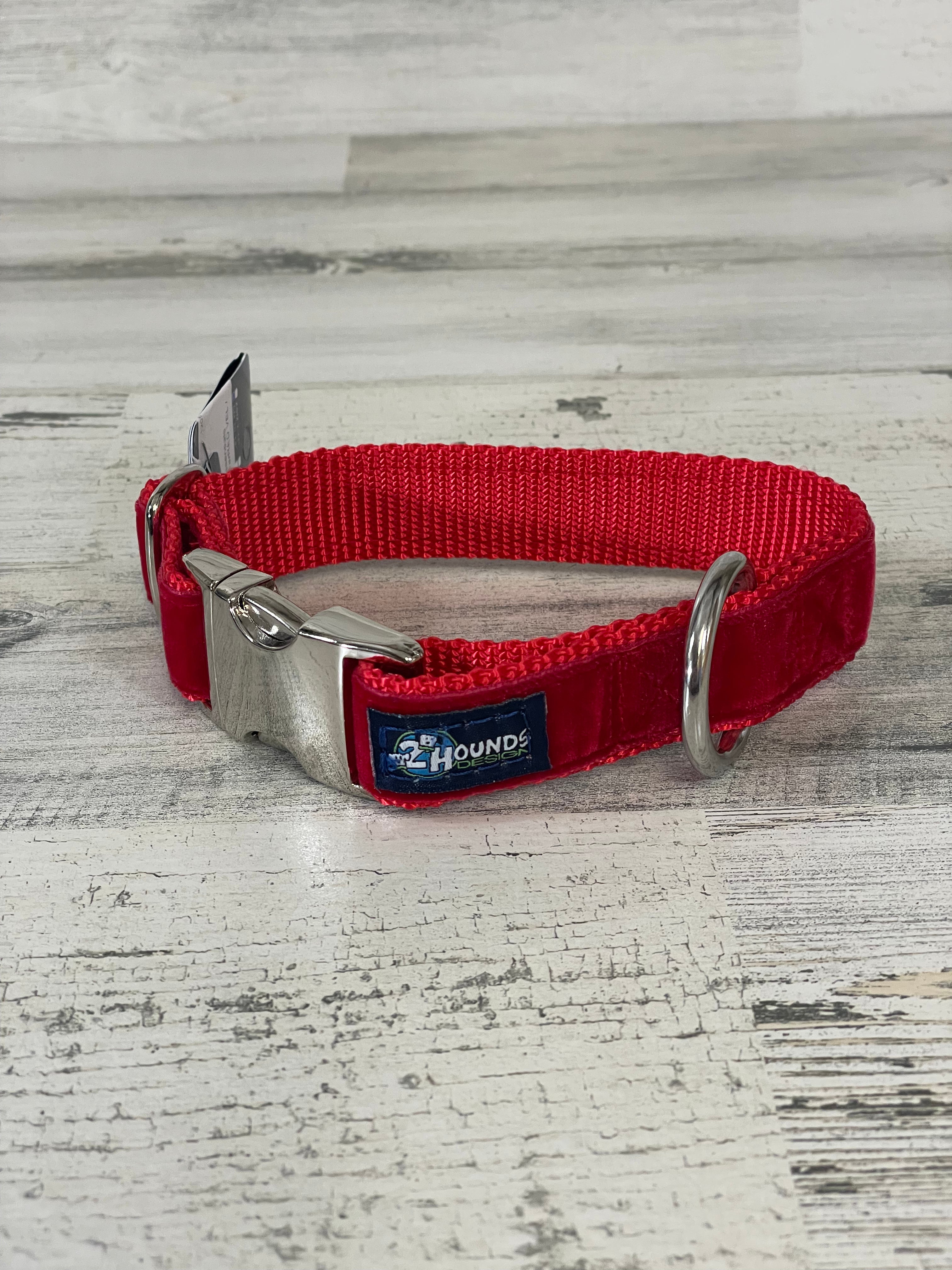 Premium Red Velvet Dog Collar for Medium Dogs - Soft & Stylish Pet Accessory for Daily Walks, Training & Fashion Outings