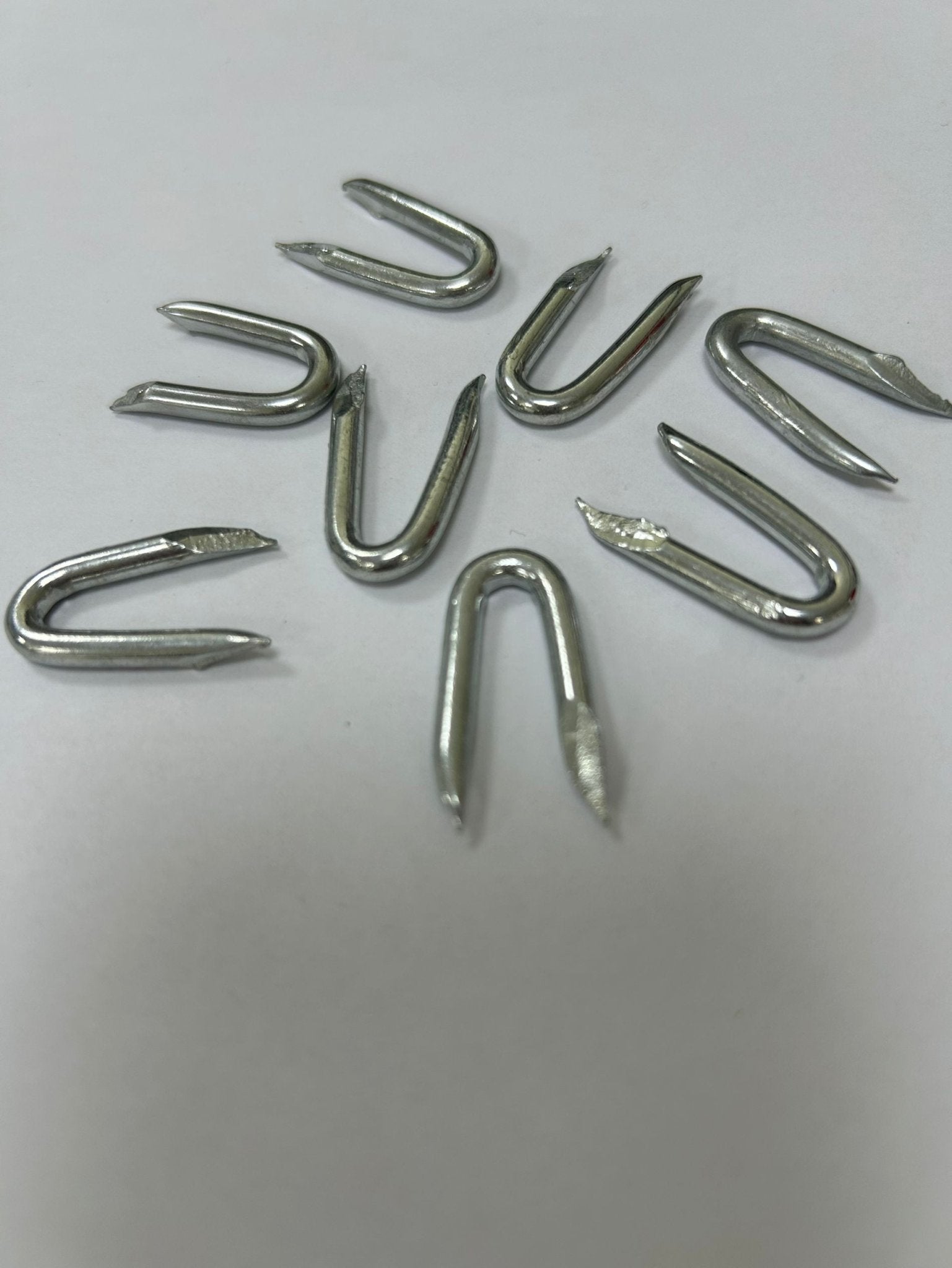 Heavy Duty 30 lbs Galvanized Fence Staples - U Shaped Nails for Wire Fencing, Farm & Ranch Use - Rust Resistant for Outdoor Projects (25048221) - Perfect for Securing Chicken Wire, Electric Fencing and Agricultural Applications