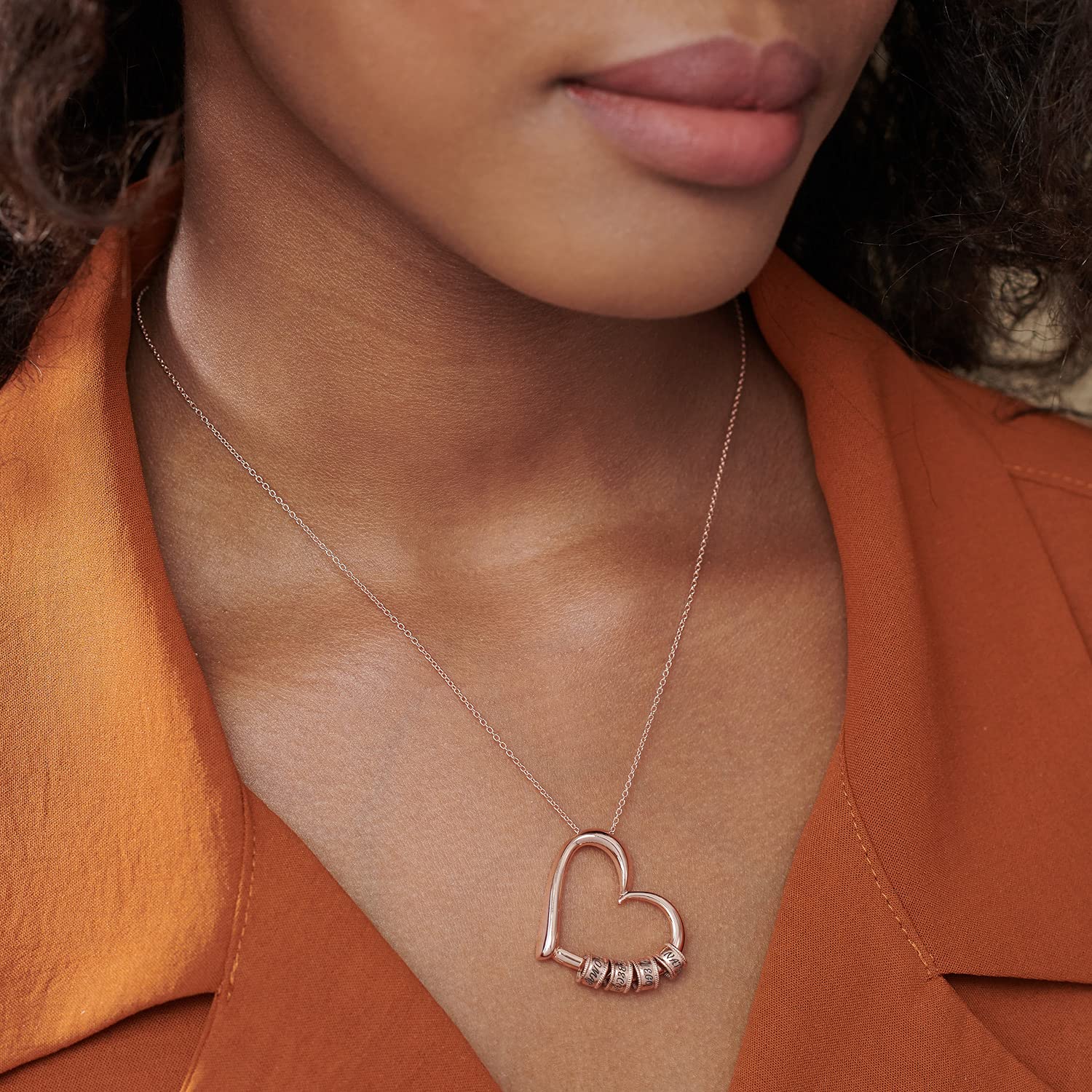 Personalized Engraved Heart Necklace for Women - Custom Name Linda Jewelry with Beaded Chain - Perfect Gift for Mom, Wife, Girlfriend on Mother's Day, Christmas, Birthday - Anniversary, Valentine's Day Romantic Present
