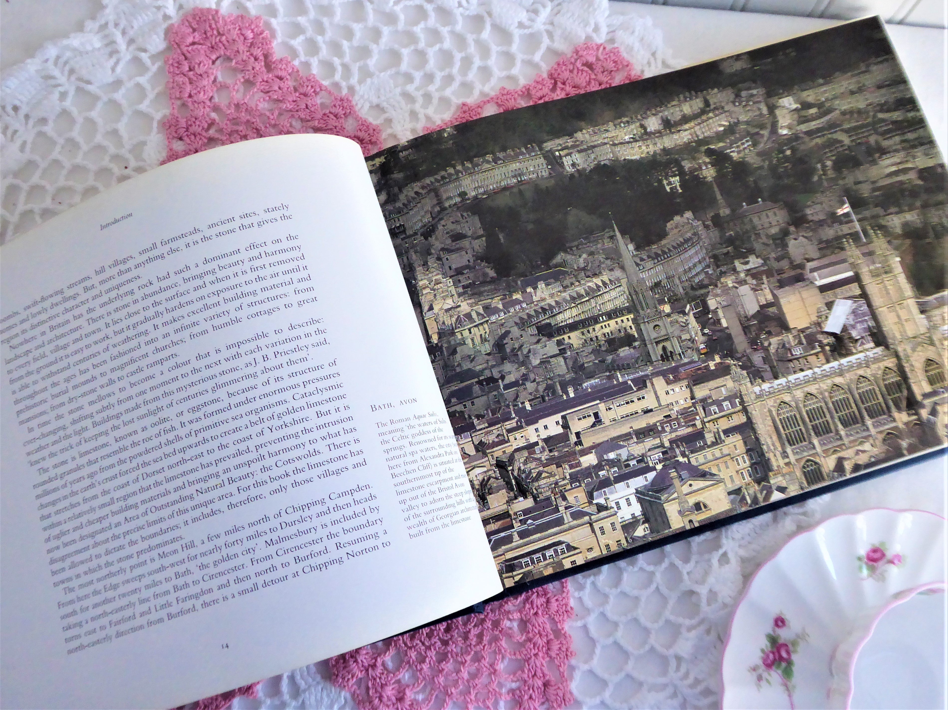 The Cotswolds Coffee Table Book - England 1980s Hardcover with Stunning Photos & Rich History | Perfect for Home Decor, Gift Ideas & British Culture Enthusiasts
