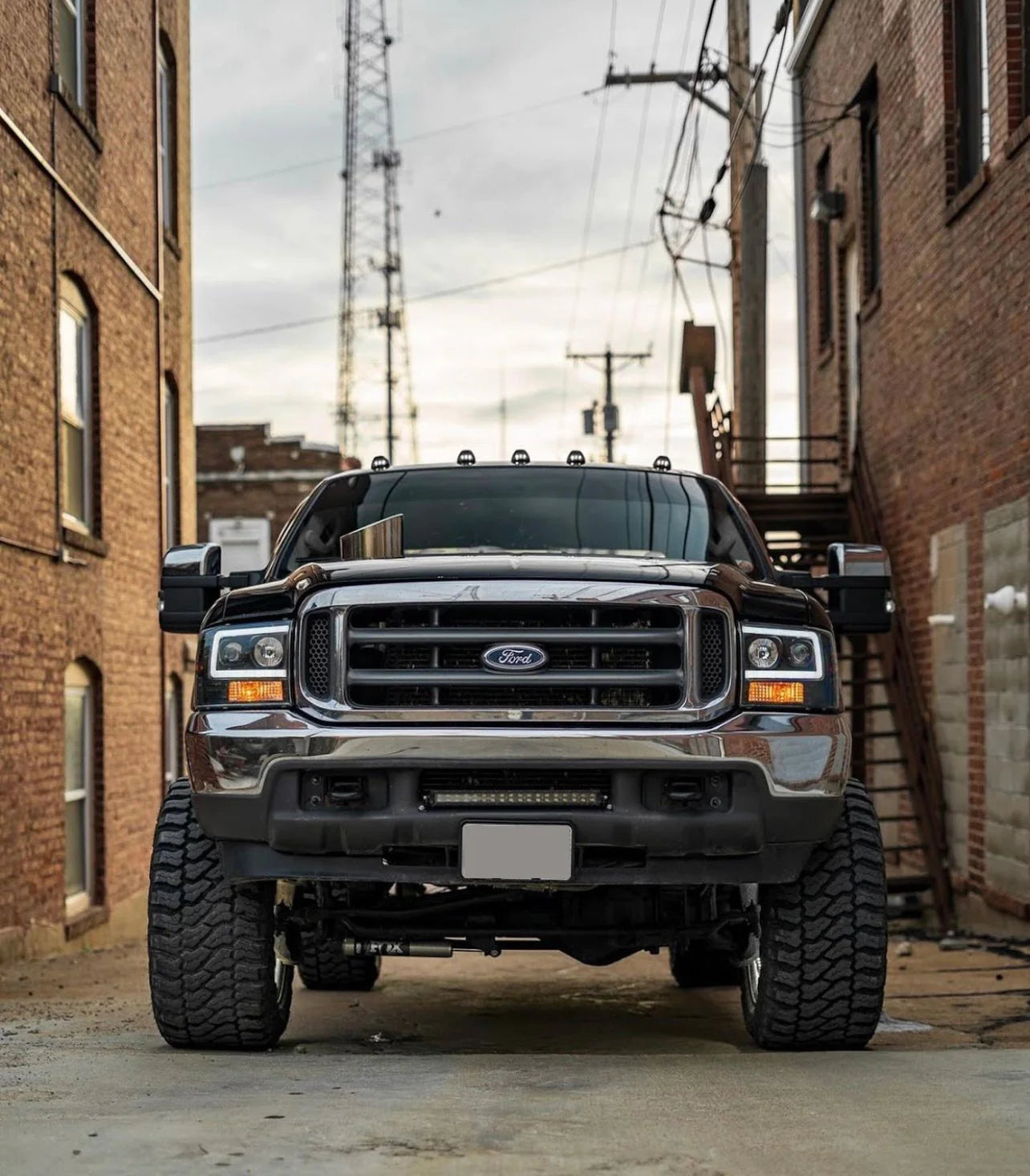 Ford Super Duty 1999-2004 Projector Headlights with OLED Halos & DRL - Smoked/Black Lens - Upgrade for Night Driving & Off-Road Adventures