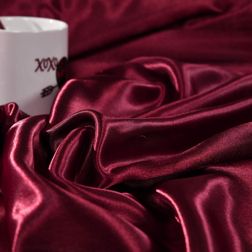 Luxury Satin Duvet Cover Set - Ultra Soft Silky Hotel Quality Comforter Cover with Button Closure & Corner Ties - Twin/Twin XL Size - Red - Perfect for Bedroom Decor, Guest Room & Hotel Style Bedding
