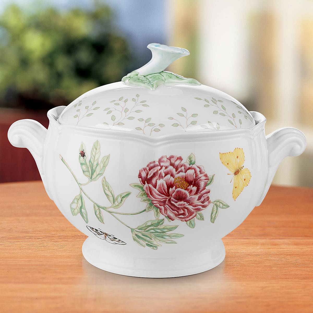 Butterfly Meadow Ceramic Casserole Dish - 3QT Oval Baking Pan with Lid - Oven, Microwave & Freezer Safe - Perfect for Lasagna, Casseroles & Family Dinners