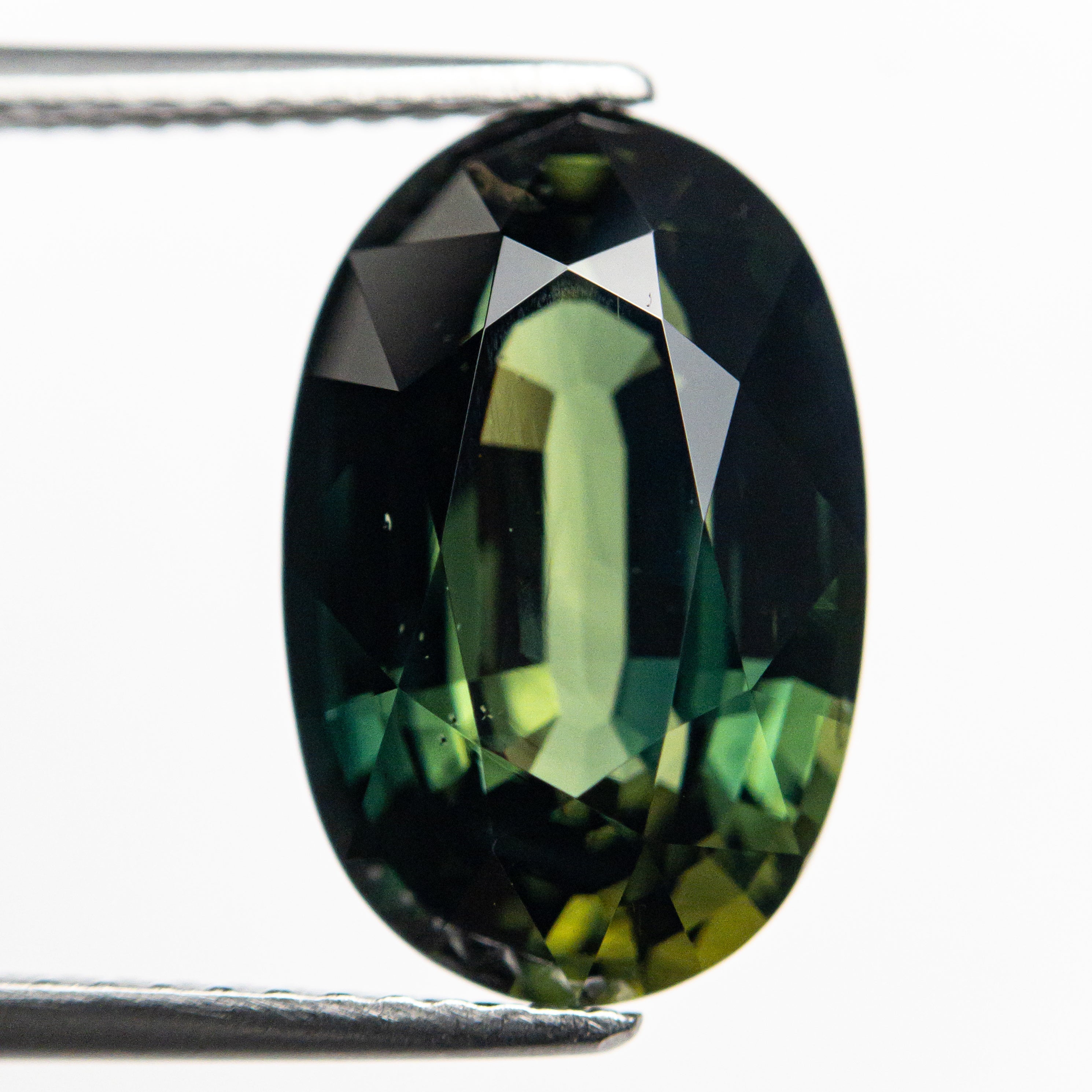 6.77ct Oval Brilliant Blue Sapphire Gemstone - 13.69x8.87x6.38mm Natural Loose Stone for Jewelry Making, Engagement Rings & Fine Collections