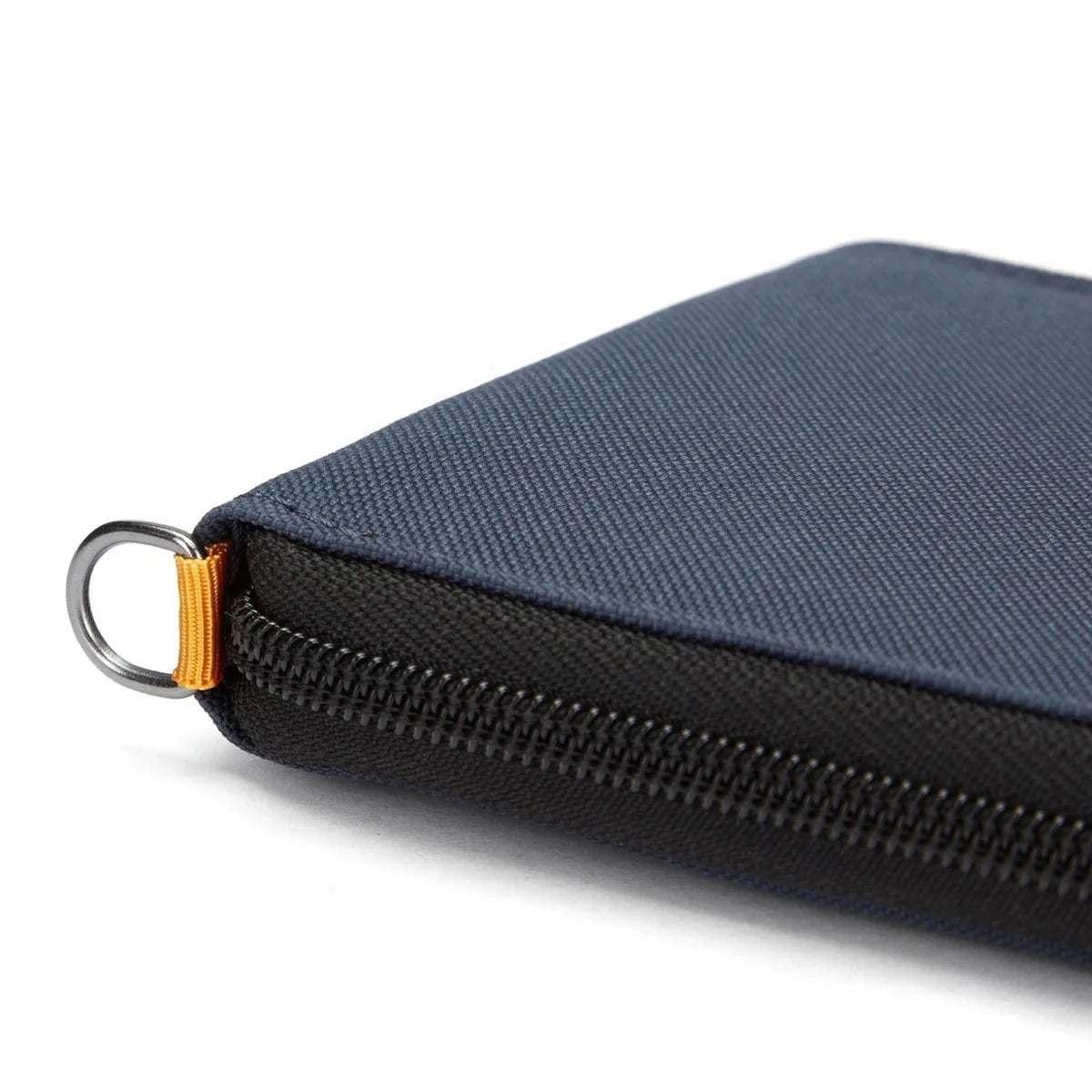 Pacsafe RFIDsafe™ RFID Blocking Zip Around Wallet - Secure Travel & Everyday Use for Credit Cards, Passport & Cash - Anti-Theft Protection for Commuting, Shopping & Vacations