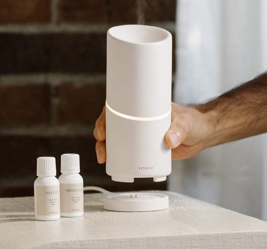 Vitruvi Move Essential Oil Diffuser - Portable Aromatherapy Device for Home, Office & Travel | Relaxation & Stress Relief