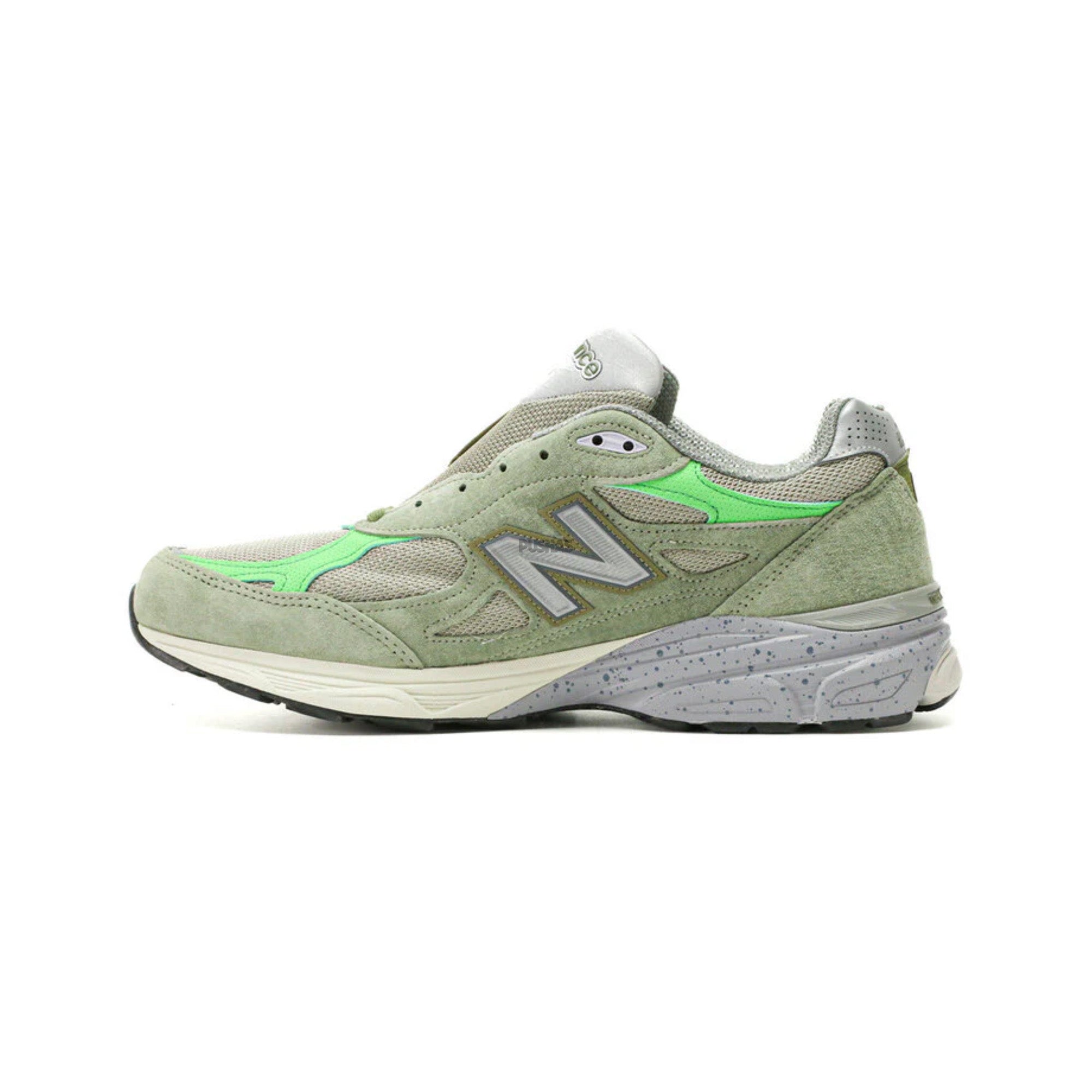 New Balance 990v3 x Patta 'Keep Your Family Close' Sneakers (2022) - Limited Edition Running Shoes for Men & Women - Perfect for Jogging, Gym Workouts and Streetwear Fashion