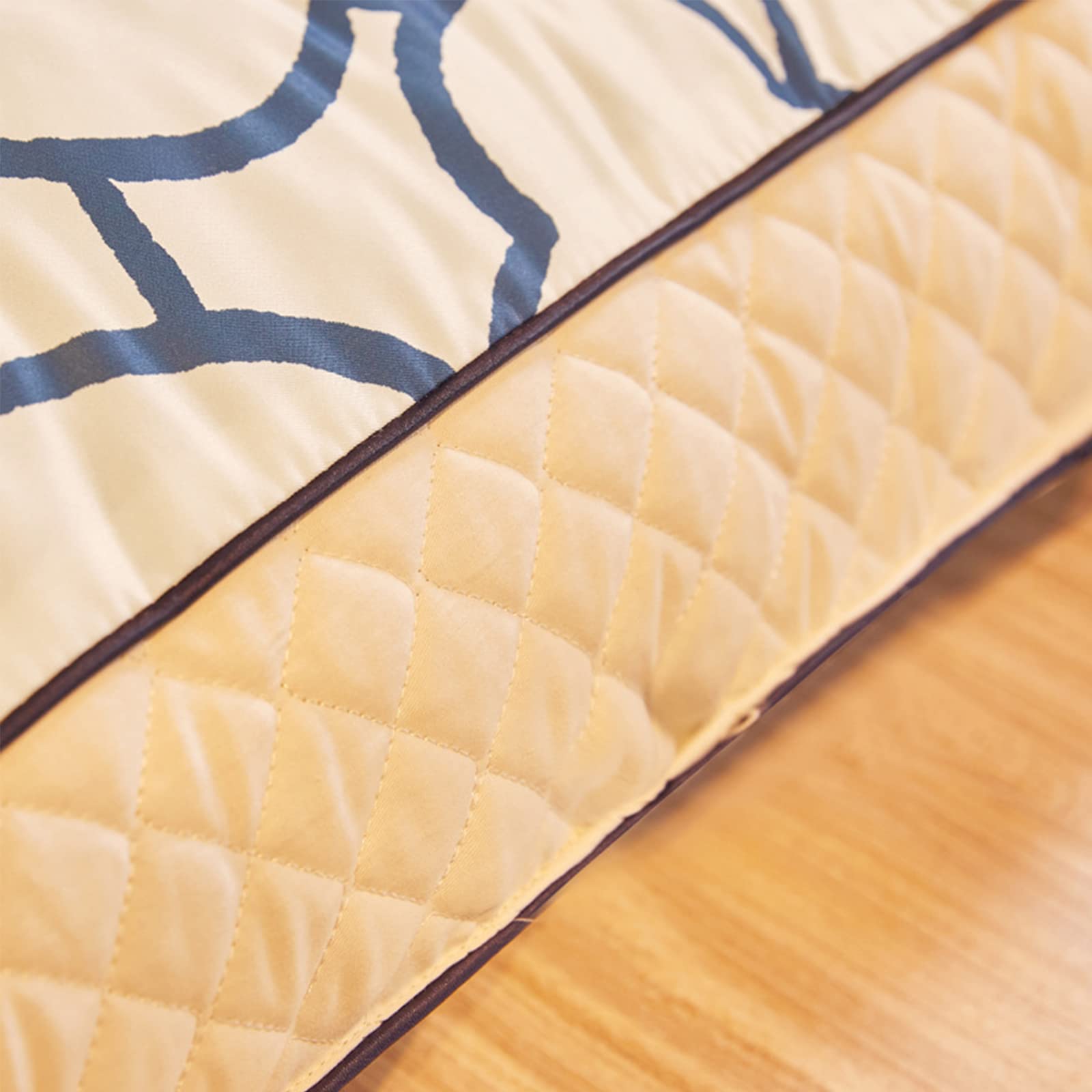 Foldable Futon Mattress Topper - Thick Tatami Floor Mat & Roll Up Bed - Soft Breathable Portable Sleeping Pad for Single/Double/Queen Size Beds - Perfect for Guest Rooms, Camping & Small Spaces