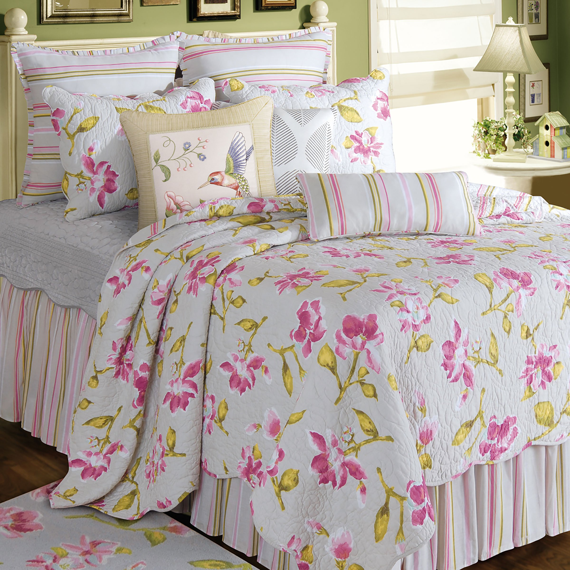 C&F Home Liliann King Size Quilt - 100% Cotton Lightweight Reversible Bedspread Coverlet, Machine Washable, Purple - Perfect for Master Bedroom, Guest Room & Cozy Home Decor