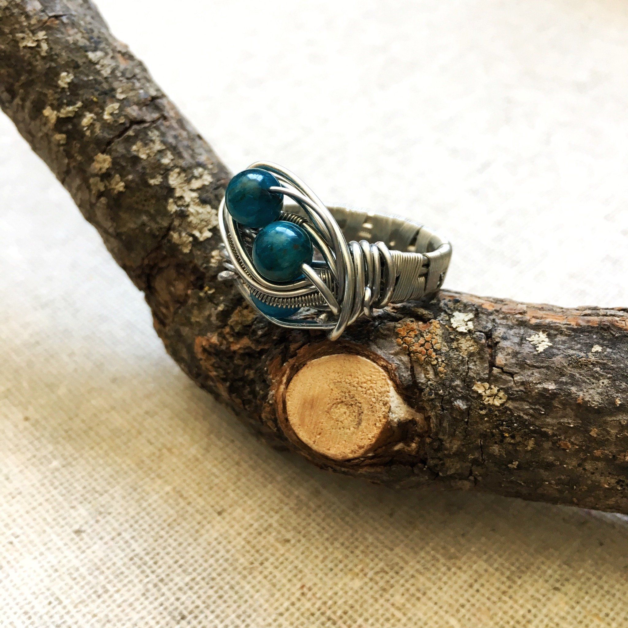 Natural Apatite Healing Crystal Statement Ring for Women - Spiritual Jewelry for Energy Balancing, Chakra Healing & Meditation - Perfect for Yoga, Reiki & Holistic Wellness