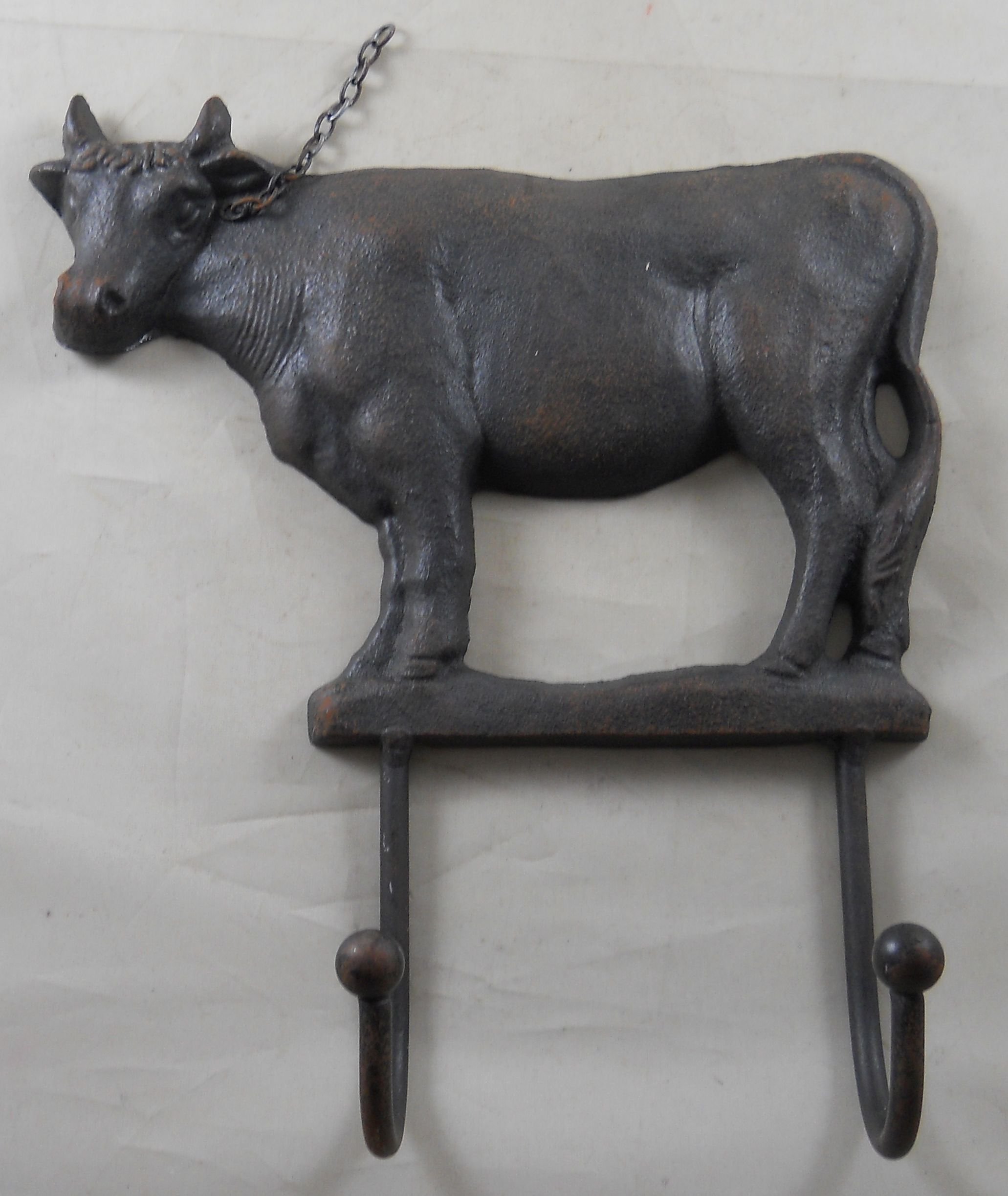Cast Iron Cow Double Hook - Rustic Farmhouse Wall Hooks for Hanging Coats, Hats & Kitchen Utensils | Perfect for Entryway, Mudroom & Country Style Home Decor