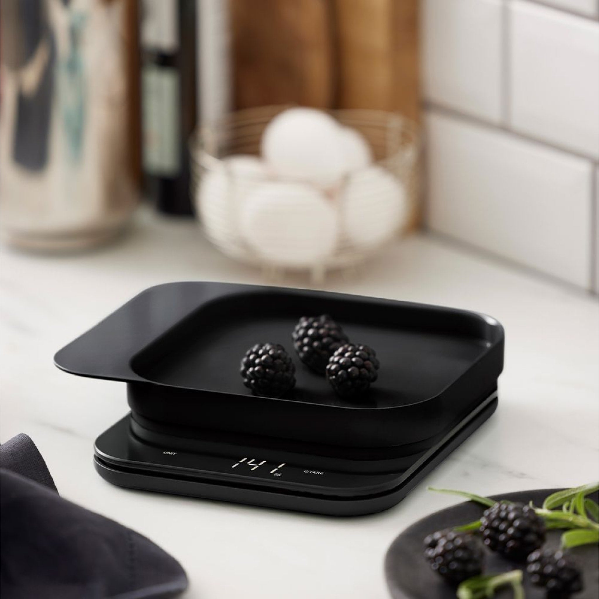 ROSTI Mensura Digital Kitchen Scale - 11lb/5kg Capacity, Precision Food Scale for Baking & Cooking, Black - Perfect for Home, Restaurant, and Professional Use