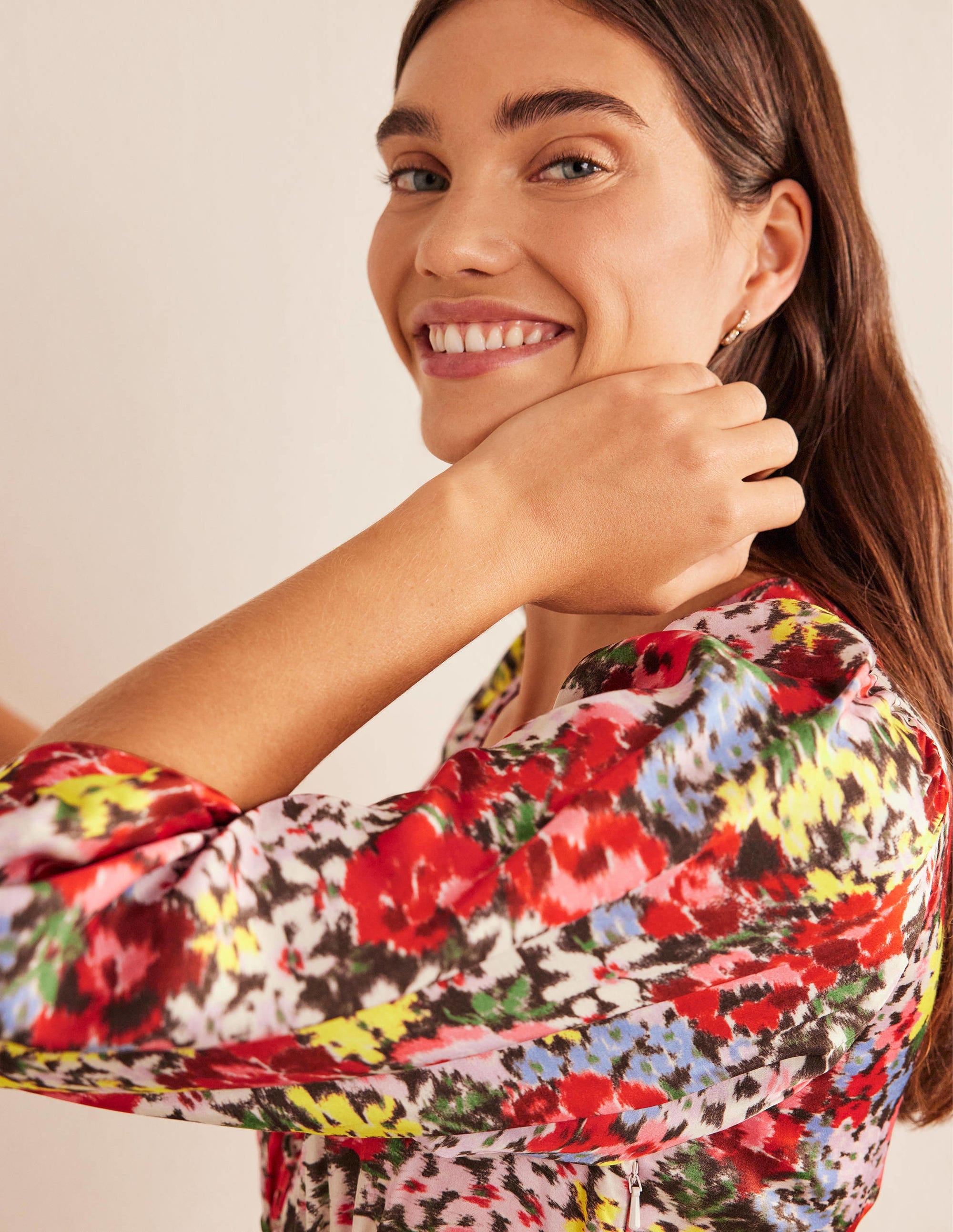 Elegant Button Detail Satin Tea Dress with Moire Bloom Pattern - Perfect for Cocktail Parties, Weddings & Special Occasions