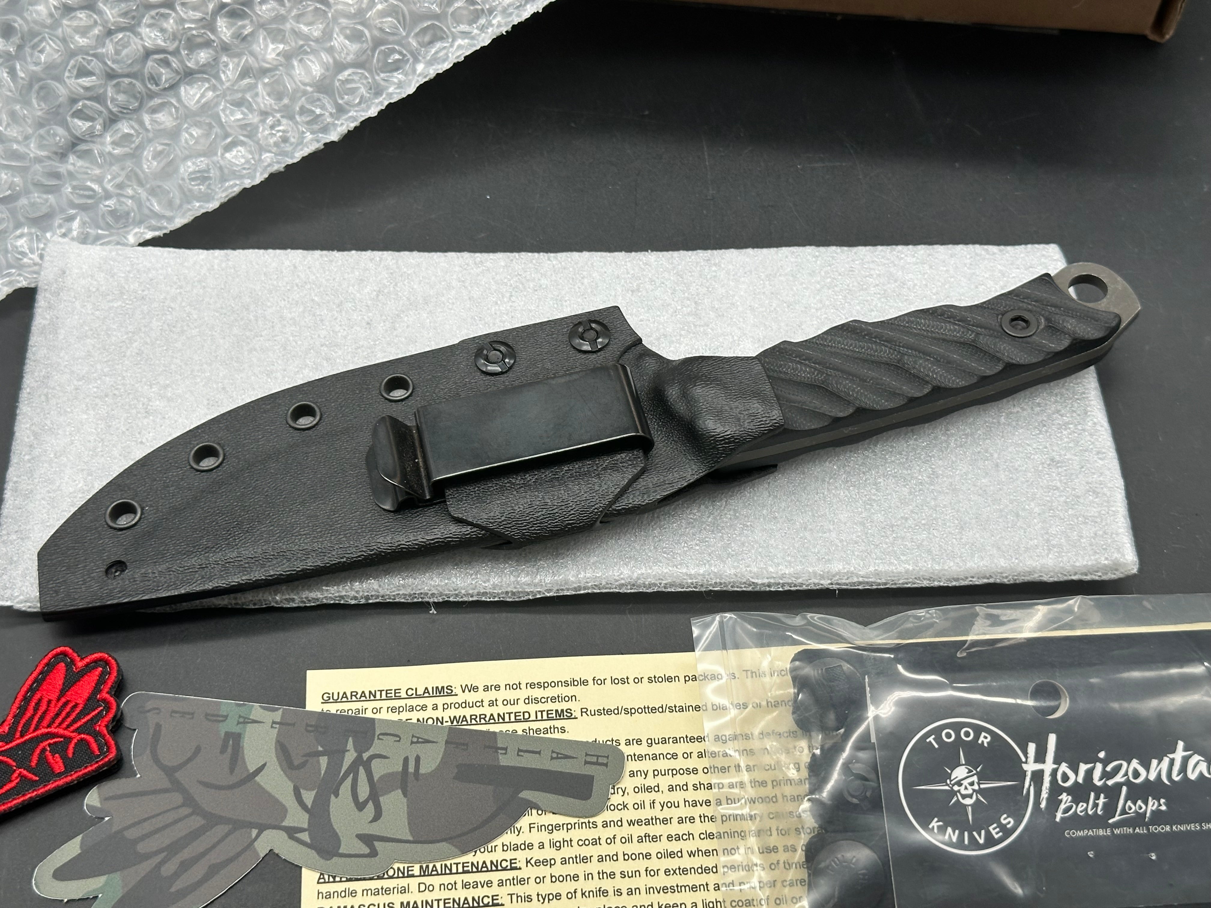 Half Face Blades Crow Scout - Premium Tactical Survival Knife for Outdoor Camping, Hunting & Bushcraft | Durable Full Tang Fixed Blade with Sheath | Perfect for Wilderness Adventures & Emergency Preparedness