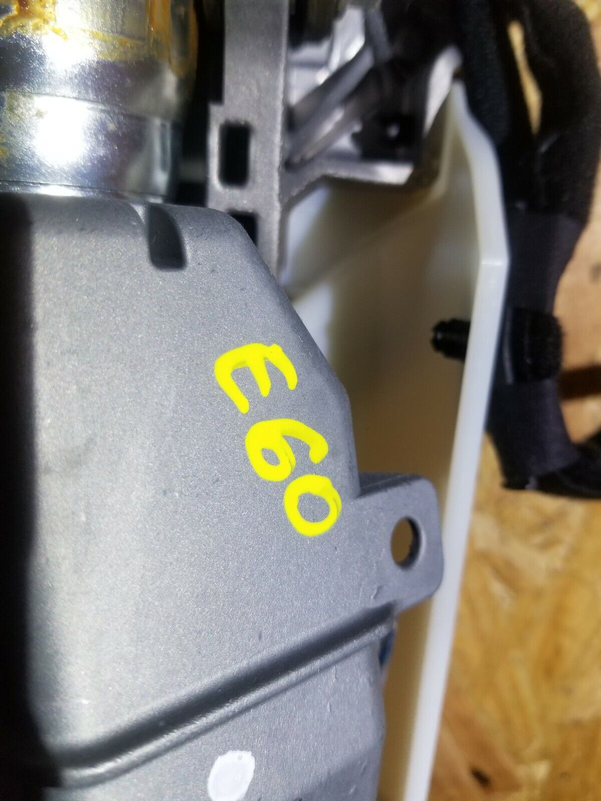 2004-2007 BMW 530xi E60 AWD OEM Steering Column Assembly - Perfect for DIY Repairs & Smooth Driving Experience