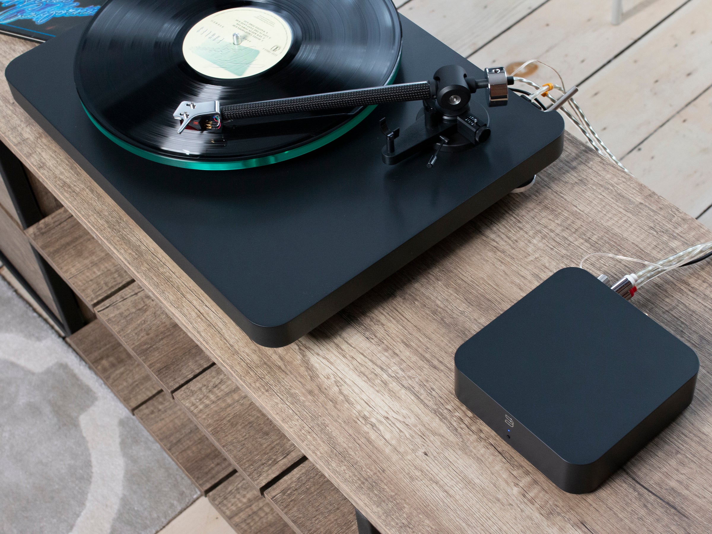 Bluesound HUB - High-Fidelity Wireless Multi-Room Music Streaming System for Home Audio | Perfect for Living Rooms, Bedrooms & Home Theaters