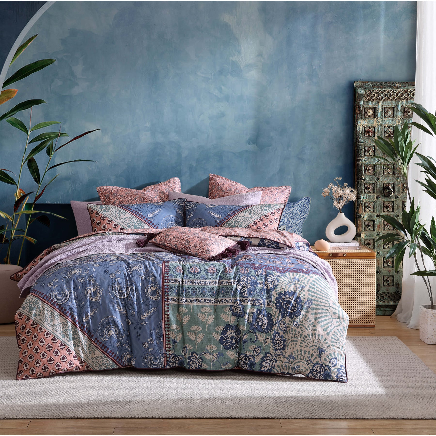 Jessa Blush Quilt Cover Set by Logan & Mason | Soft Luxury Bedding for Master & Guest Bedrooms | Perfect for Cozy Nights & Stylish Home Decor