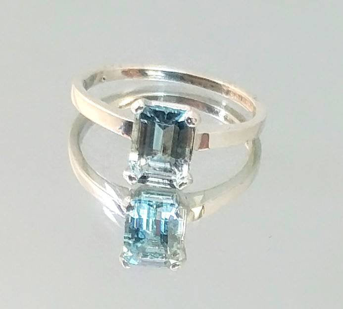 14K Solid Gold Aquamarine Solitaire Ring - Sterling Silver, Yellow, White, or Rose Gold Options - Custom Sizes 5-8 - Perfect for Engagement, Anniversary & Everyday Elegance