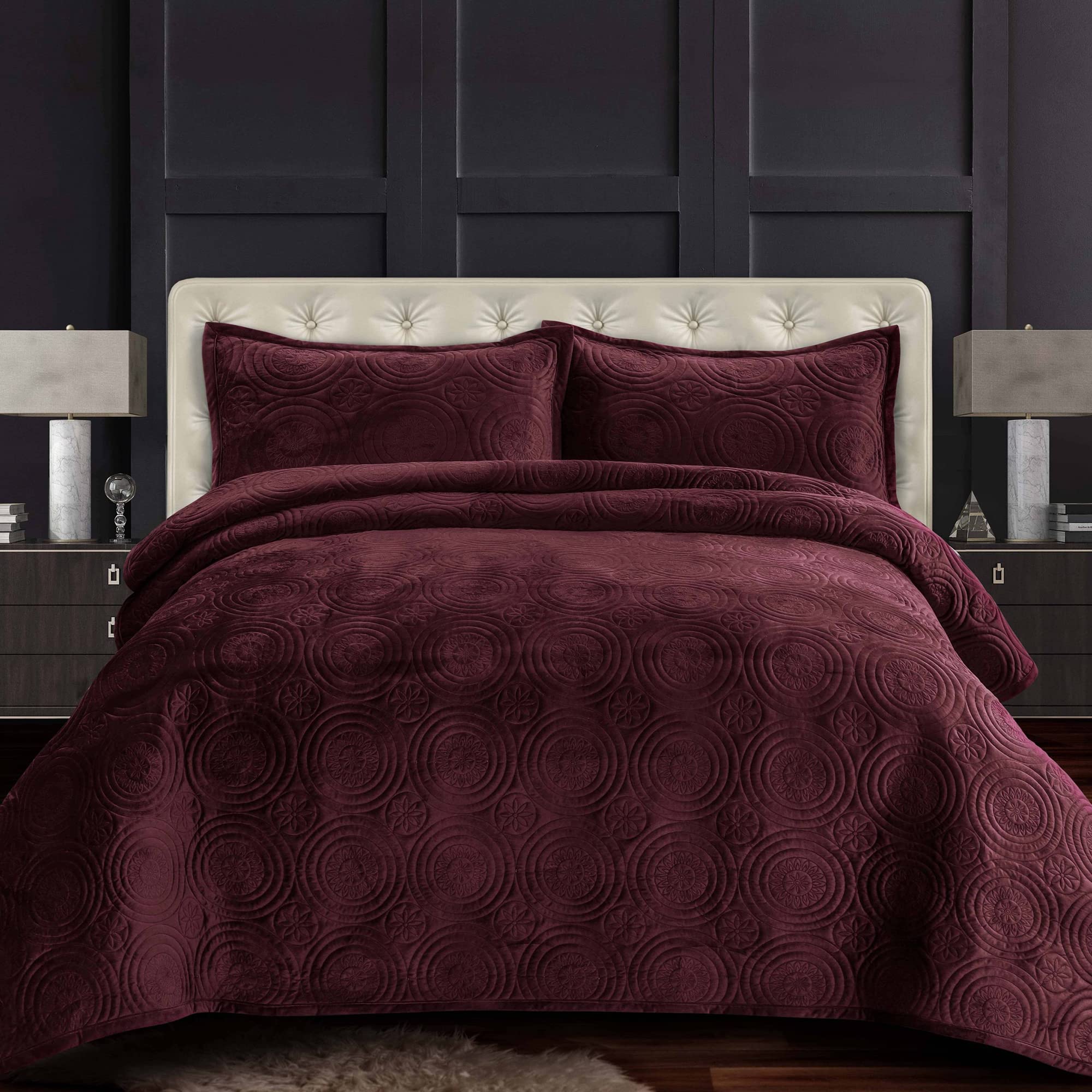 Tribeca Living Oversized Velvet Quilt Set - King Size 3-Piece Bedding with 260GSM Soft Velvet Quilt & 2 Sham Pillowcases in Capri Plum Color | Luxurious Bedroom Decor for Master Suite or Guest Room