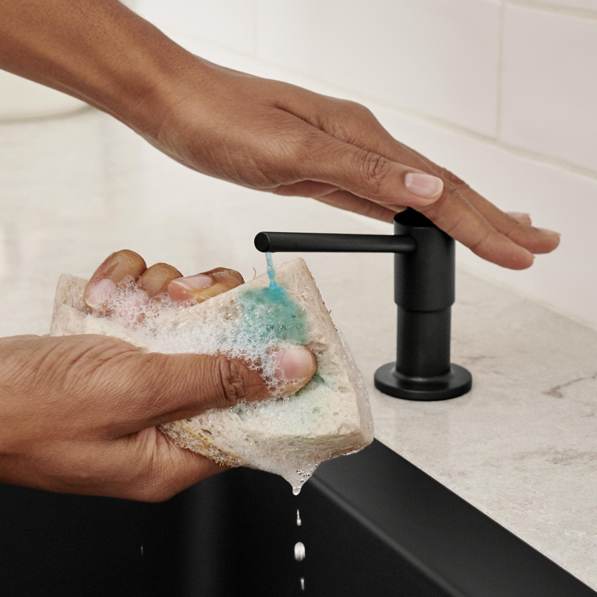 BLANCO 400694 Torre Stainless Steel Soap Dispenser for Kitchen - Modern Café Style, Perfect for Home, Restaurant, and Office Use